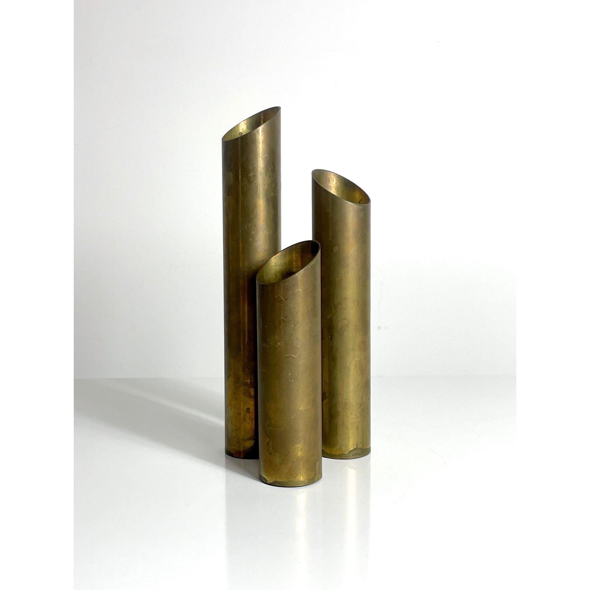 Set di 3 candelieri a cilindro d'epoca in ottone del Mid Century Modern, circa 1960 In condizioni buone in vendita a Troy, MI
