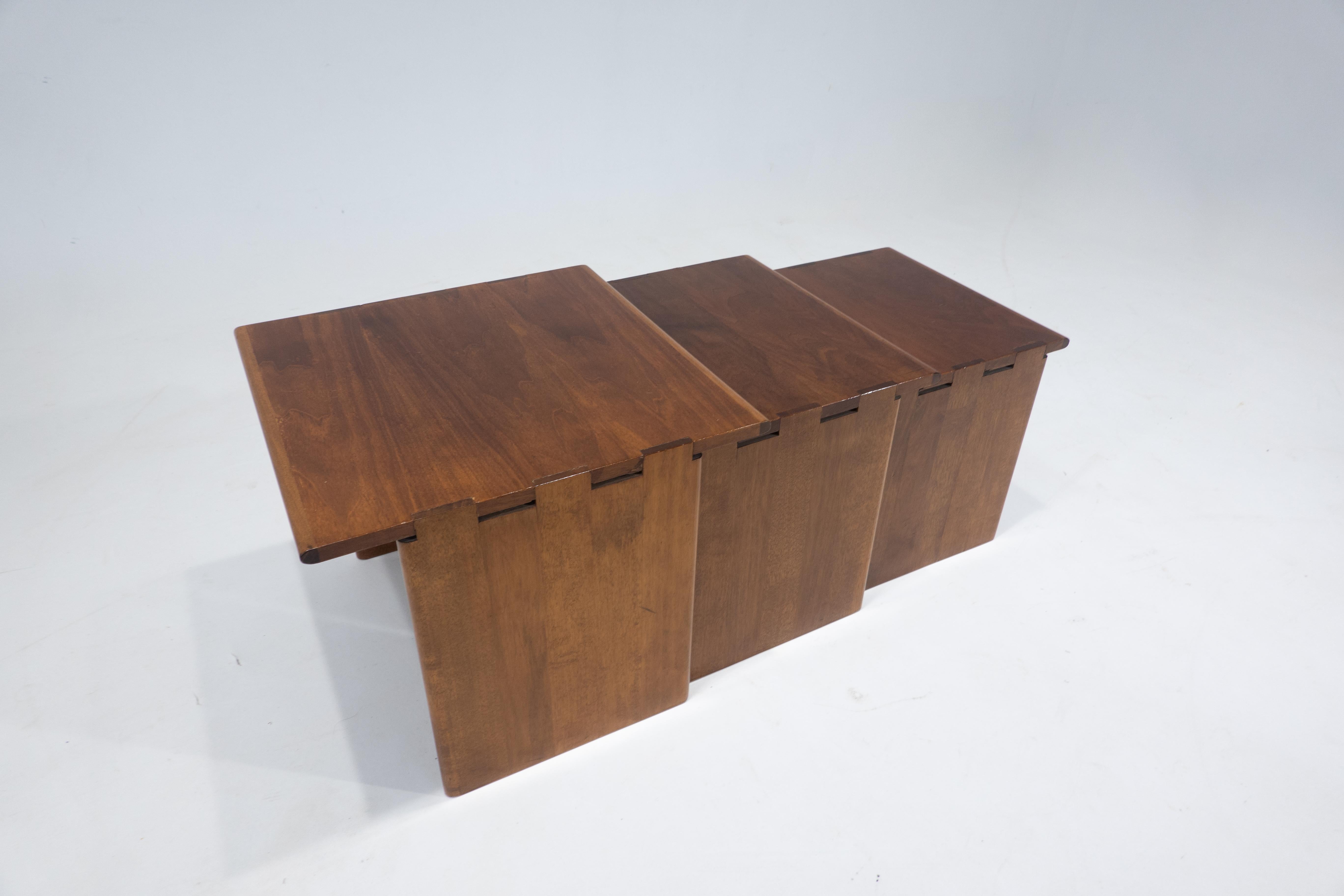 Mid-Century Modern Set of 3 Wooden Nesting Tables, Italy, 1960s 1