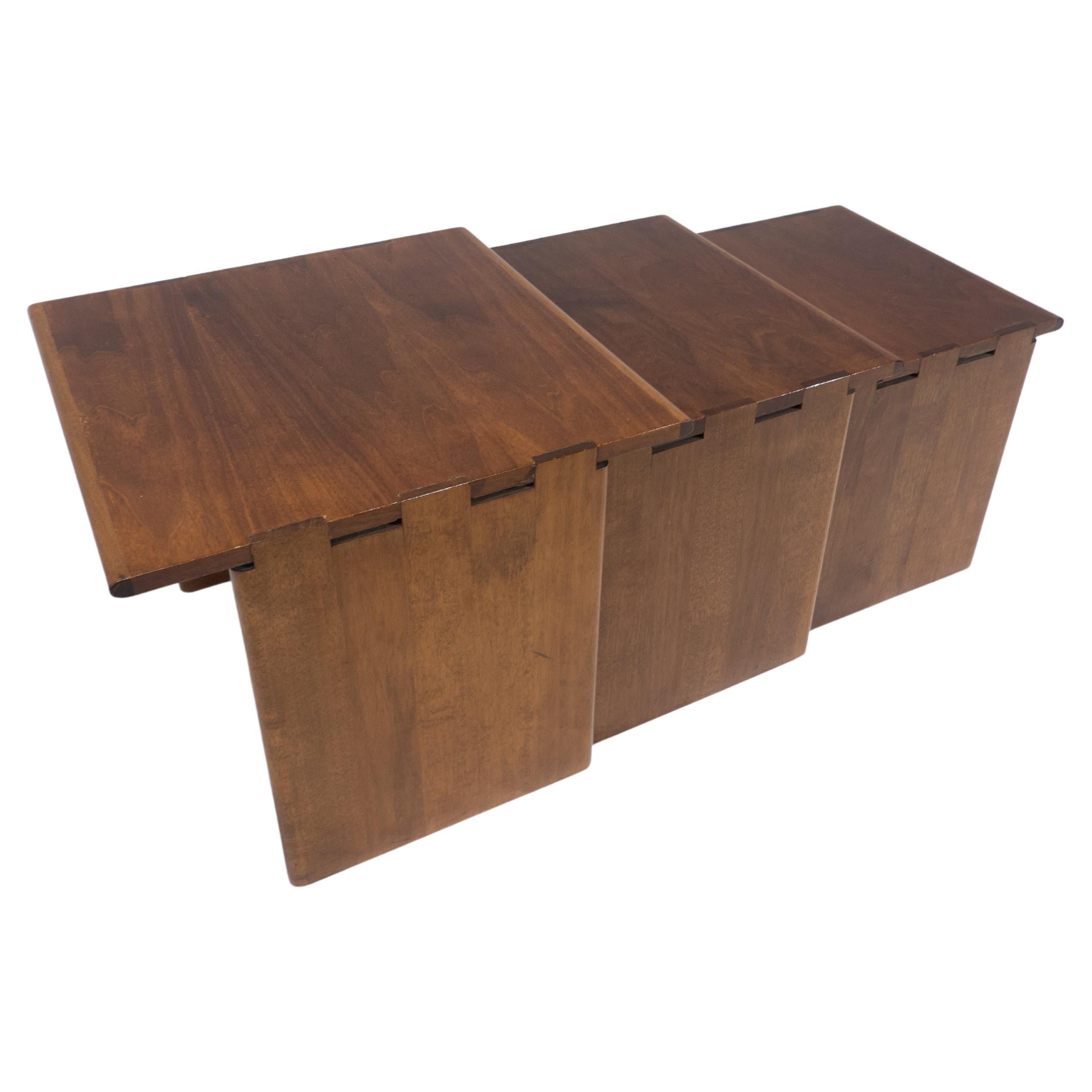 Mid-Century Modern Set of 3 Wooden Nesting Tables, Italy, 1960s