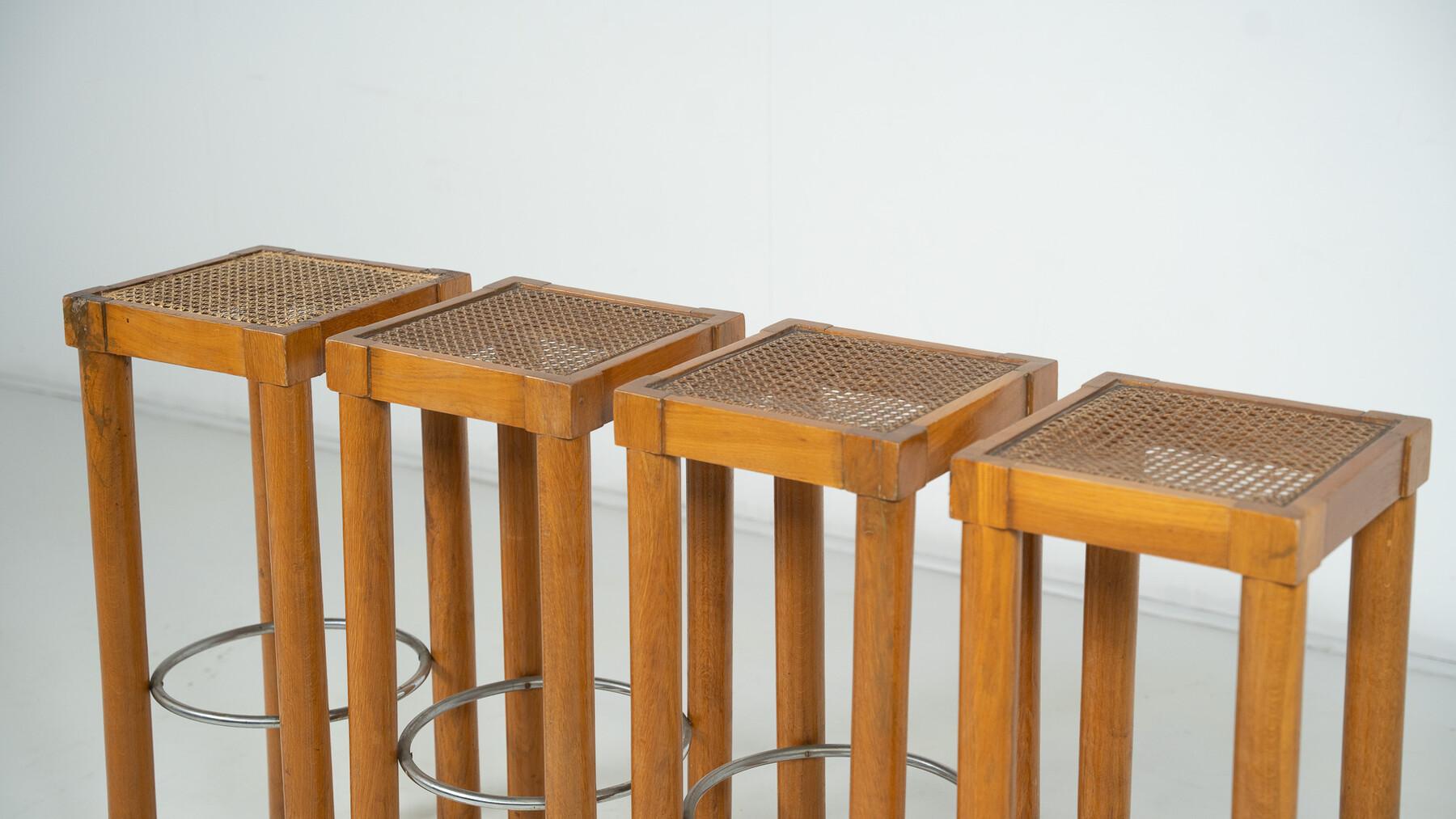 Mid-Century Modern Set of 4 barstools For Sale 10