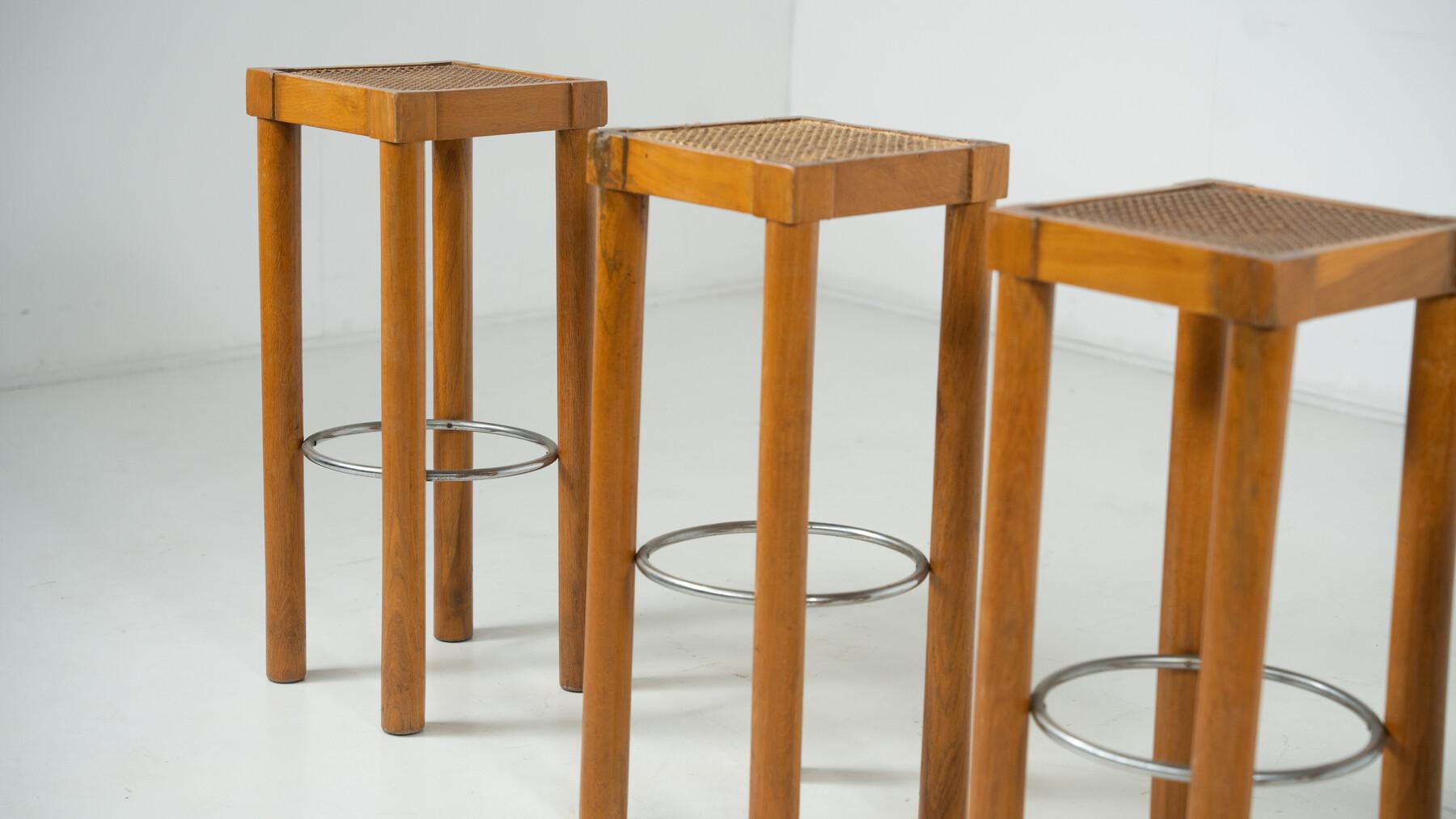 Mid-Century Modern Set of 4 barstools For Sale 2