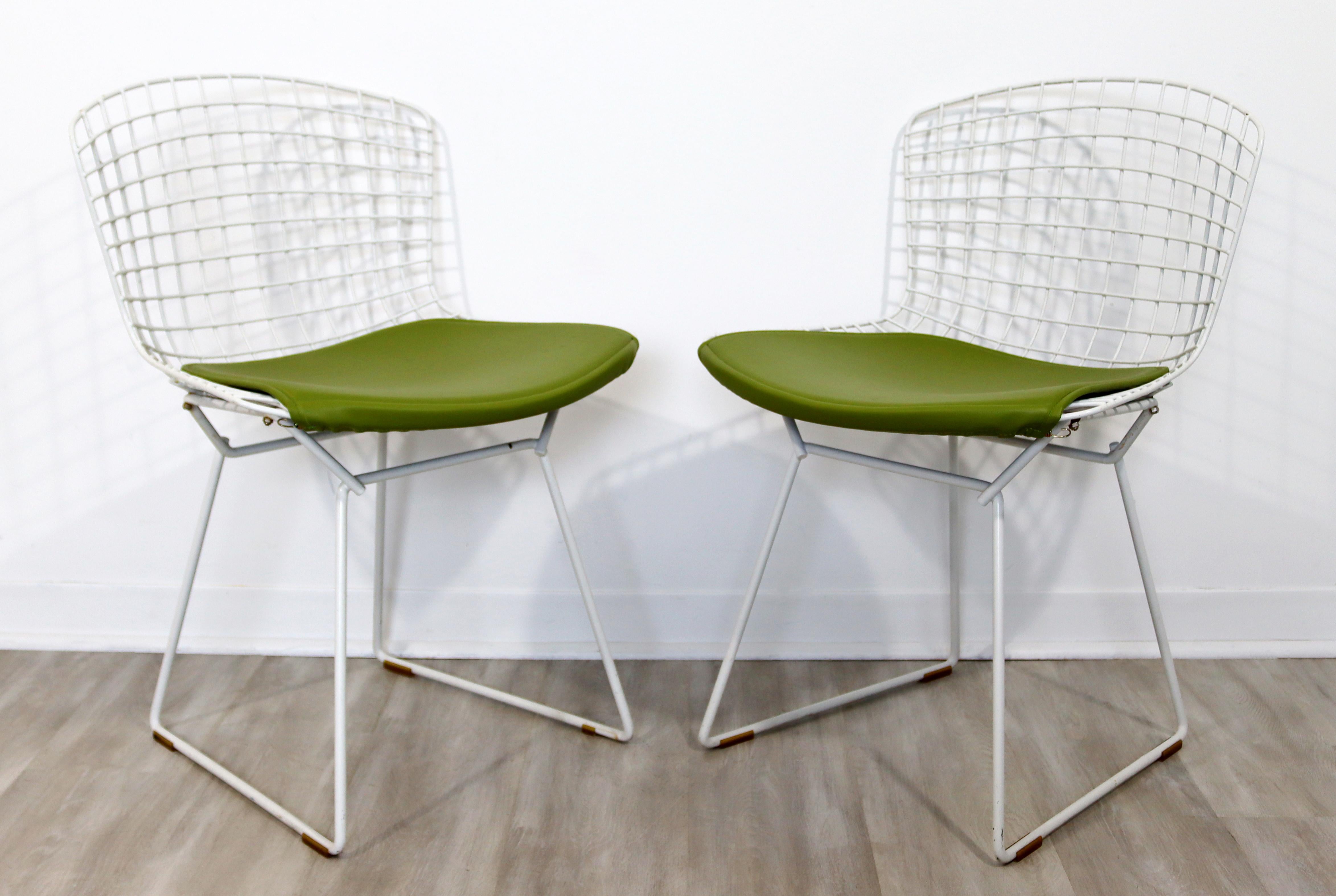 Mid-Century Modern Set of 5 Bertoia Style Side Dining Chairs White In Good Condition In Keego Harbor, MI