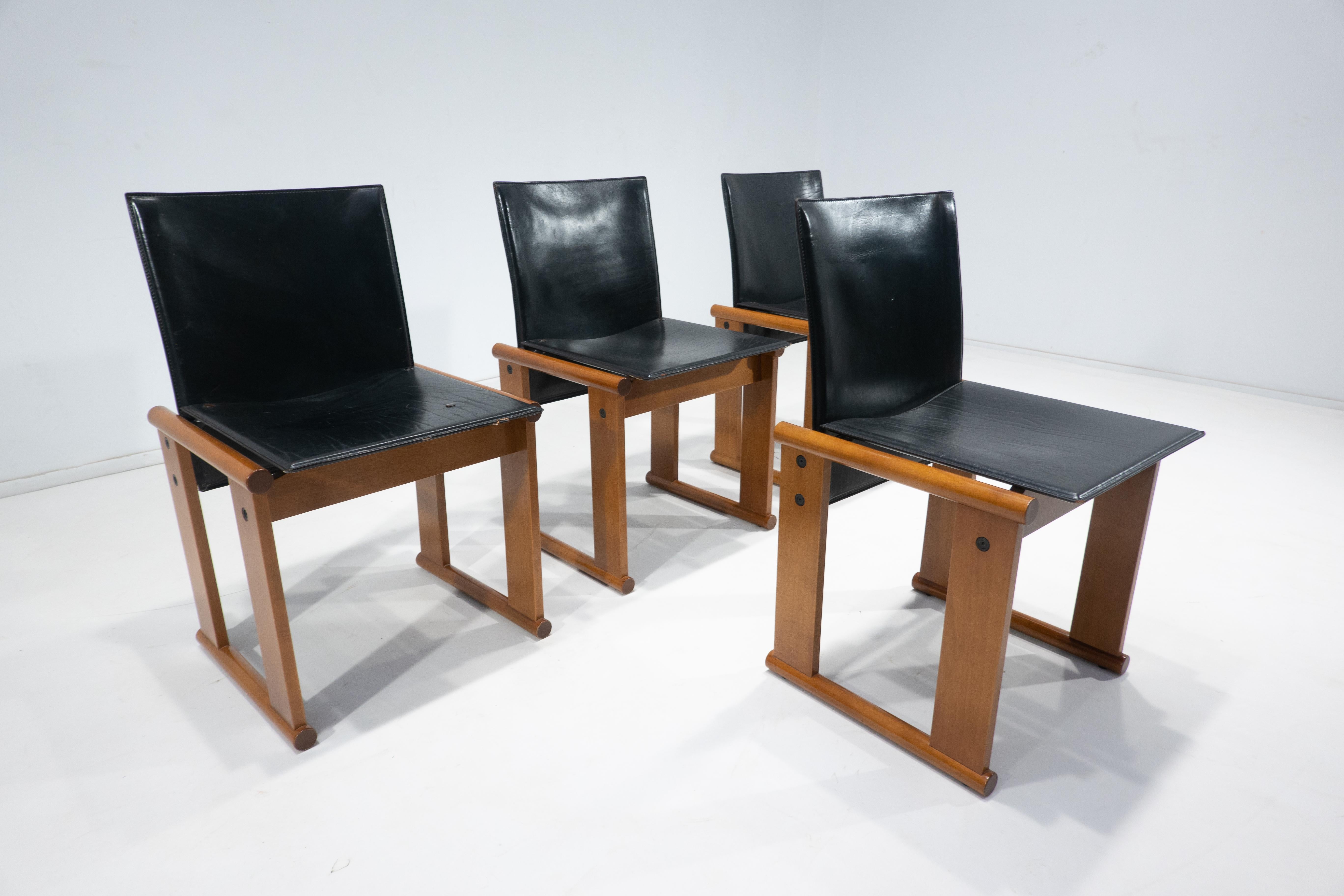 Leather Mid-Century Modern Set of 4 Chairs by Afra and Tobia Scarpa, Italy, 1960s For Sale
