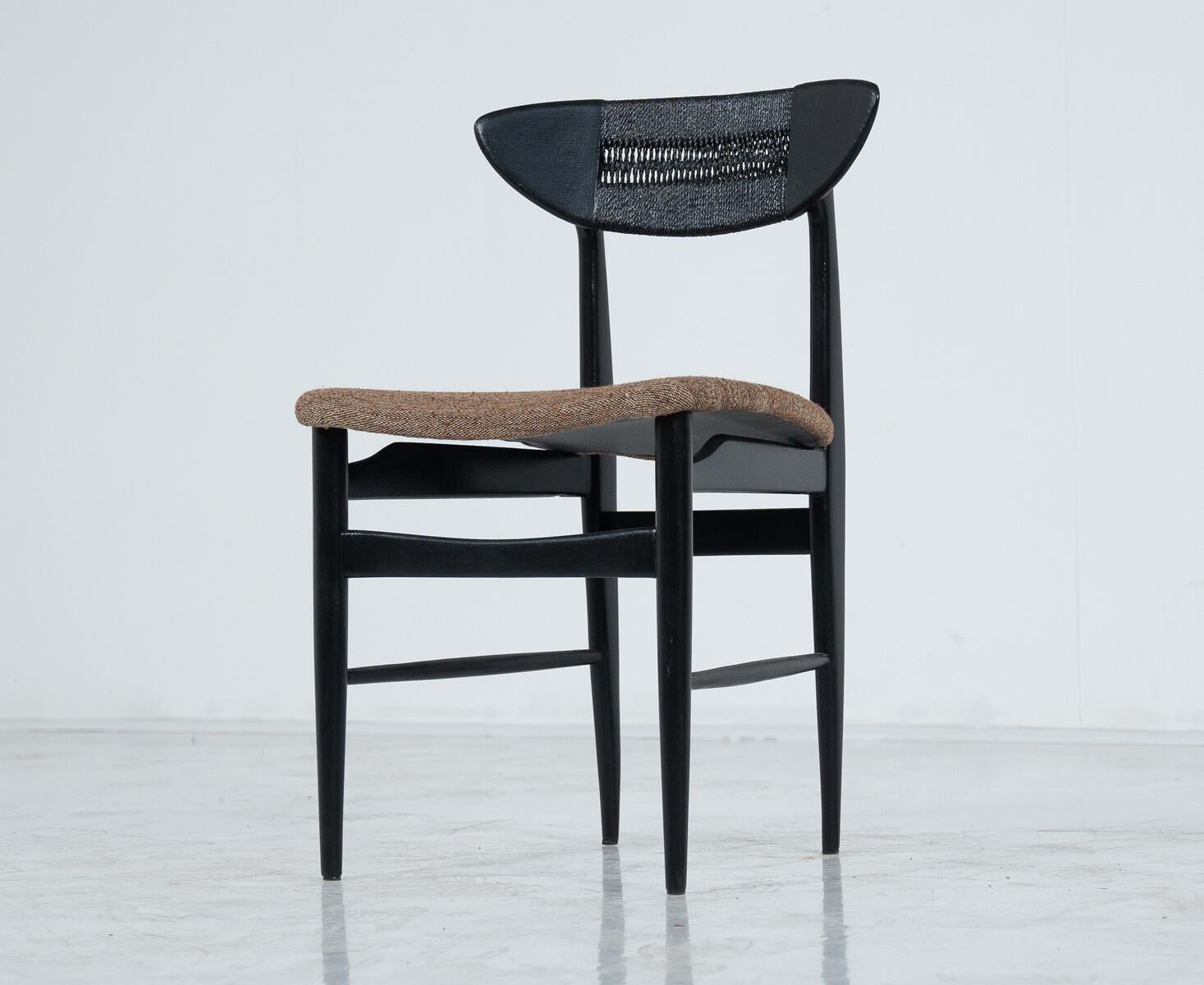 Ensemble de 4 chaises The Modernity de Hans Wegner, bois noir et corde, Danemark en vente 3