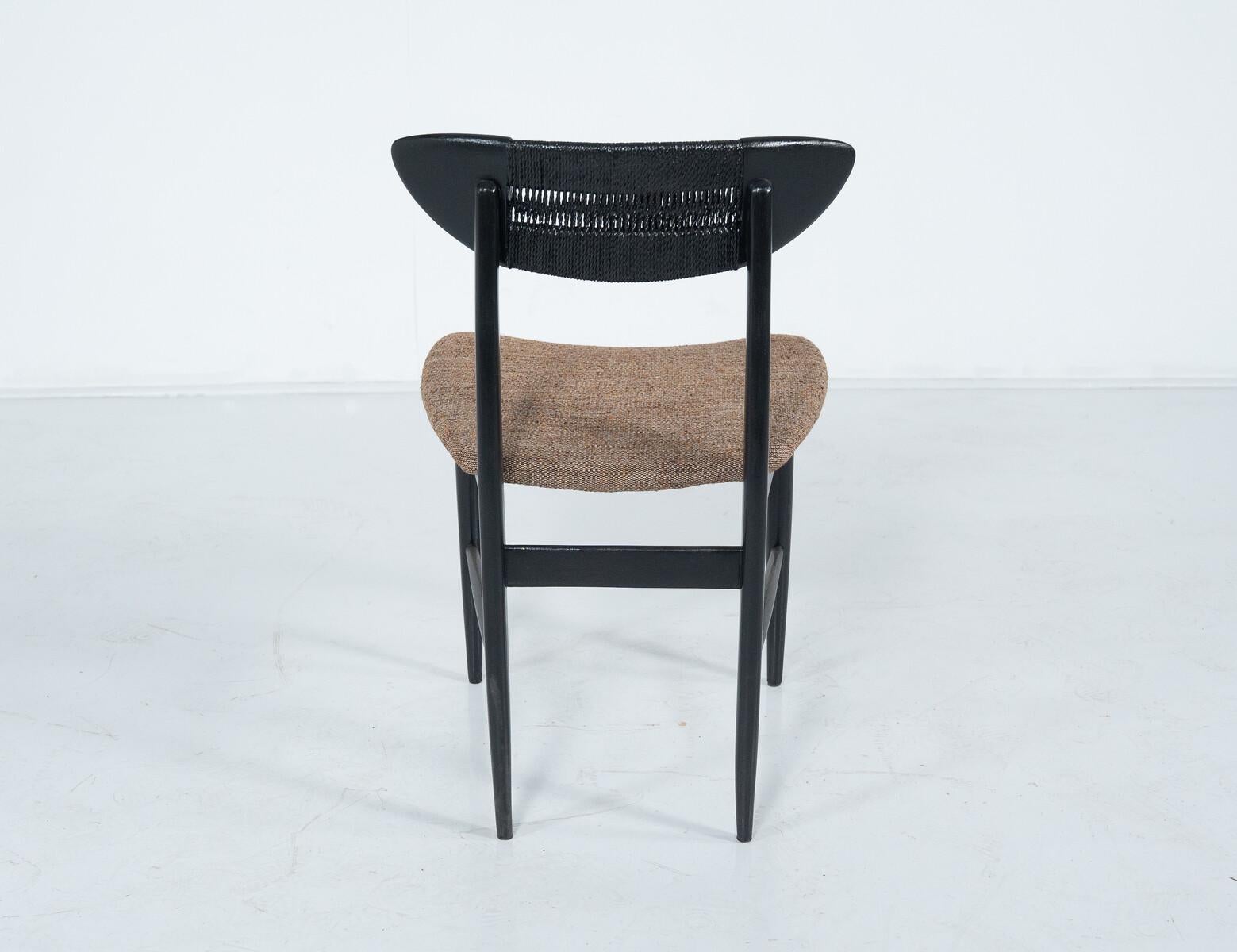 Danois Ensemble de 4 chaises The Modernity de Hans Wegner, bois noir et corde, Danemark en vente