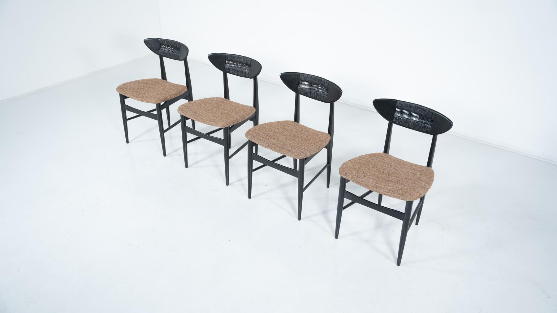 Ensemble de 4 chaises The Modernity de Hans Wegner, bois noir et corde, Danemark Bon état - En vente à Brussels, BE