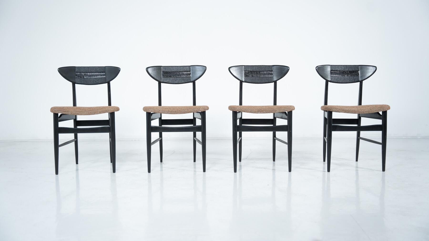 Corde Ensemble de 4 chaises The Modernity de Hans Wegner, bois noir et corde, Danemark en vente