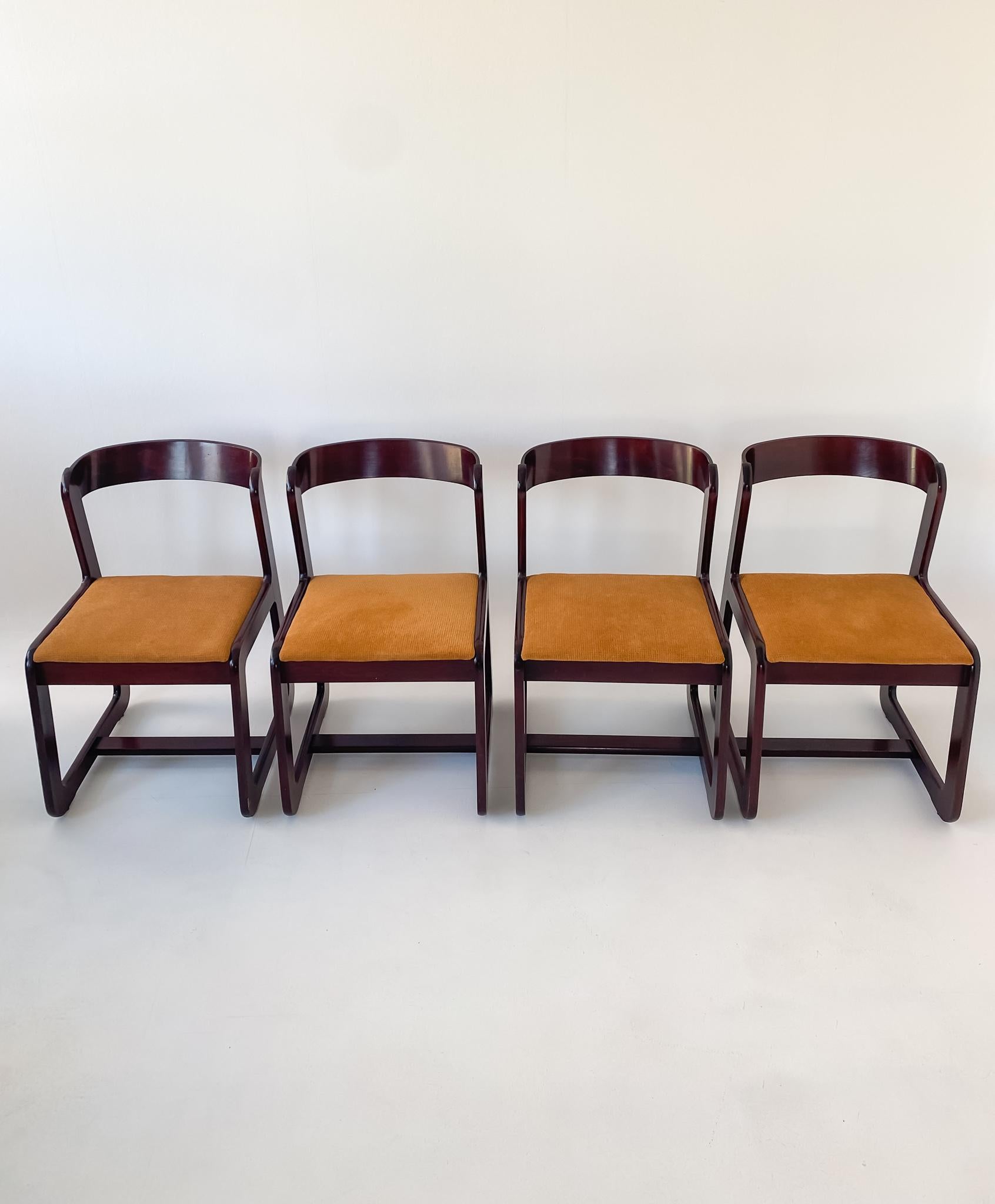 Mid-Century Modern Set of 4 Dining Chairs by Willy Rizzo for Mario Sabot 1970s In Good Condition In Vienna, AT