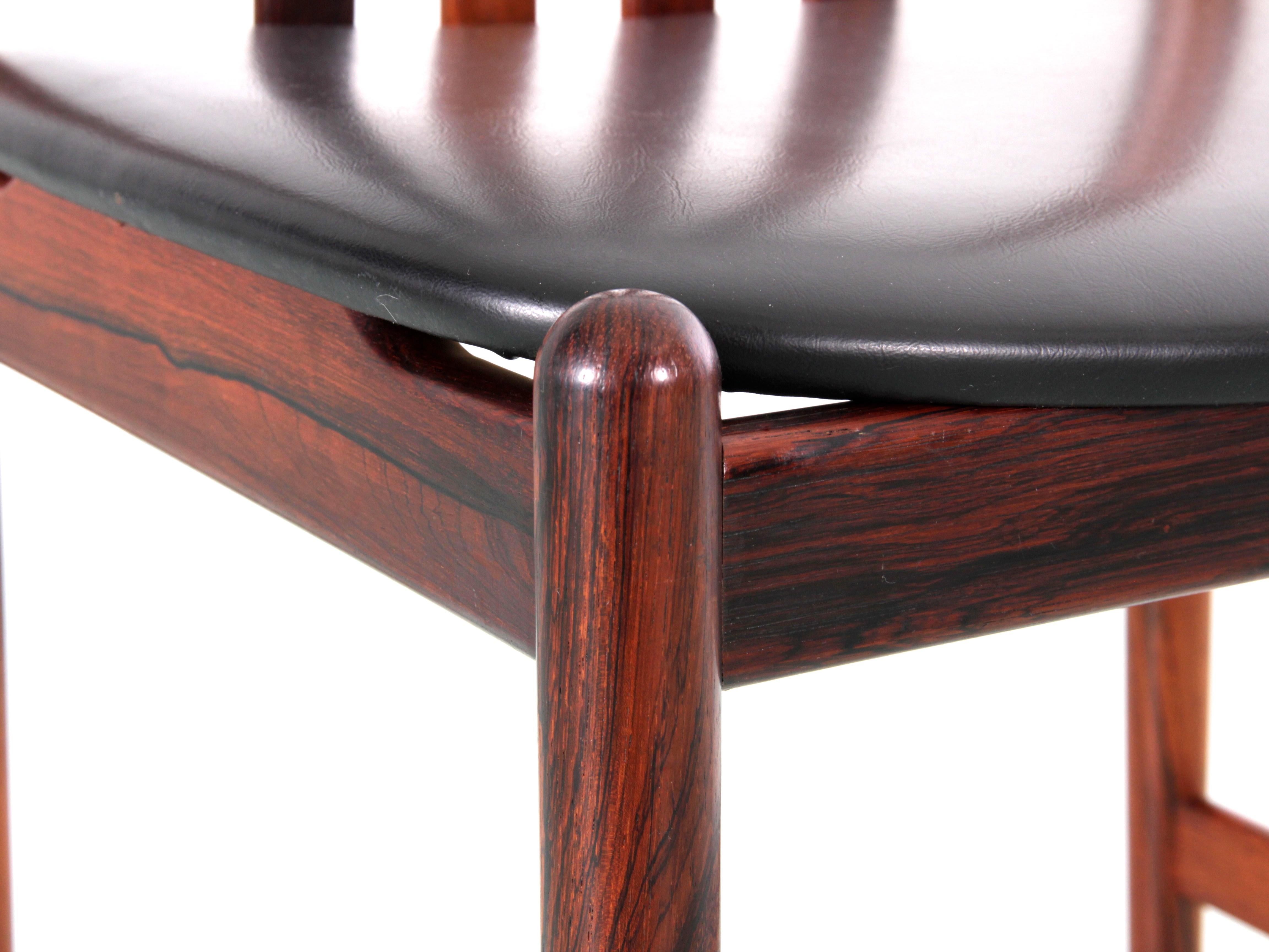 Juego de 4 sillas de comedor modernas de mediados de siglo en palisandro by Westnofa en venta 6