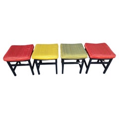 Set aus 4 ebonisierten Hockern mit Seidenpolsterung, Mid-Century Modern, Modern