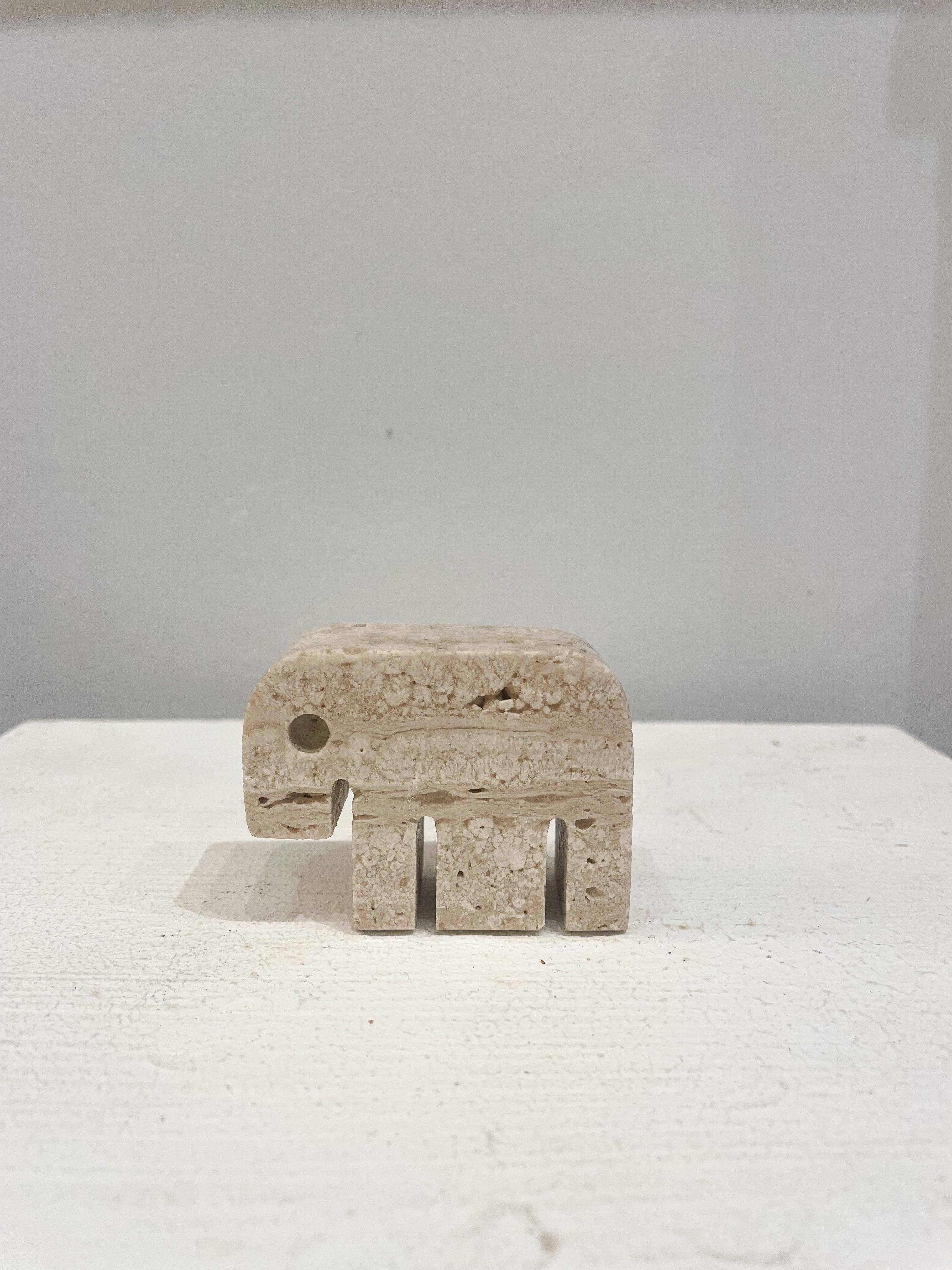 Travertine Mid-Century Modern Set of 4 Elephants by Fratelli Mannelli, Italy, 1970s For Sale