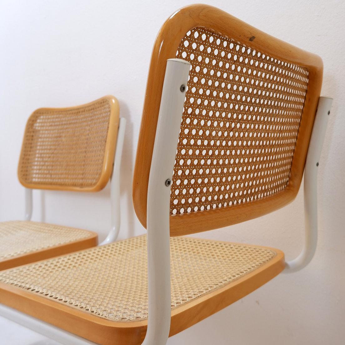 Juego de 4 sillas de caña italianas modernas de mediados de siglo al estilo de Marcel Breuer en venta 3