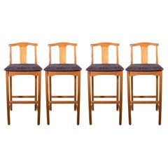 Ensemble de 4 tabourets de bar en chêne miel Loewenstein de style moderne du milieu du siècle, hauteur bar