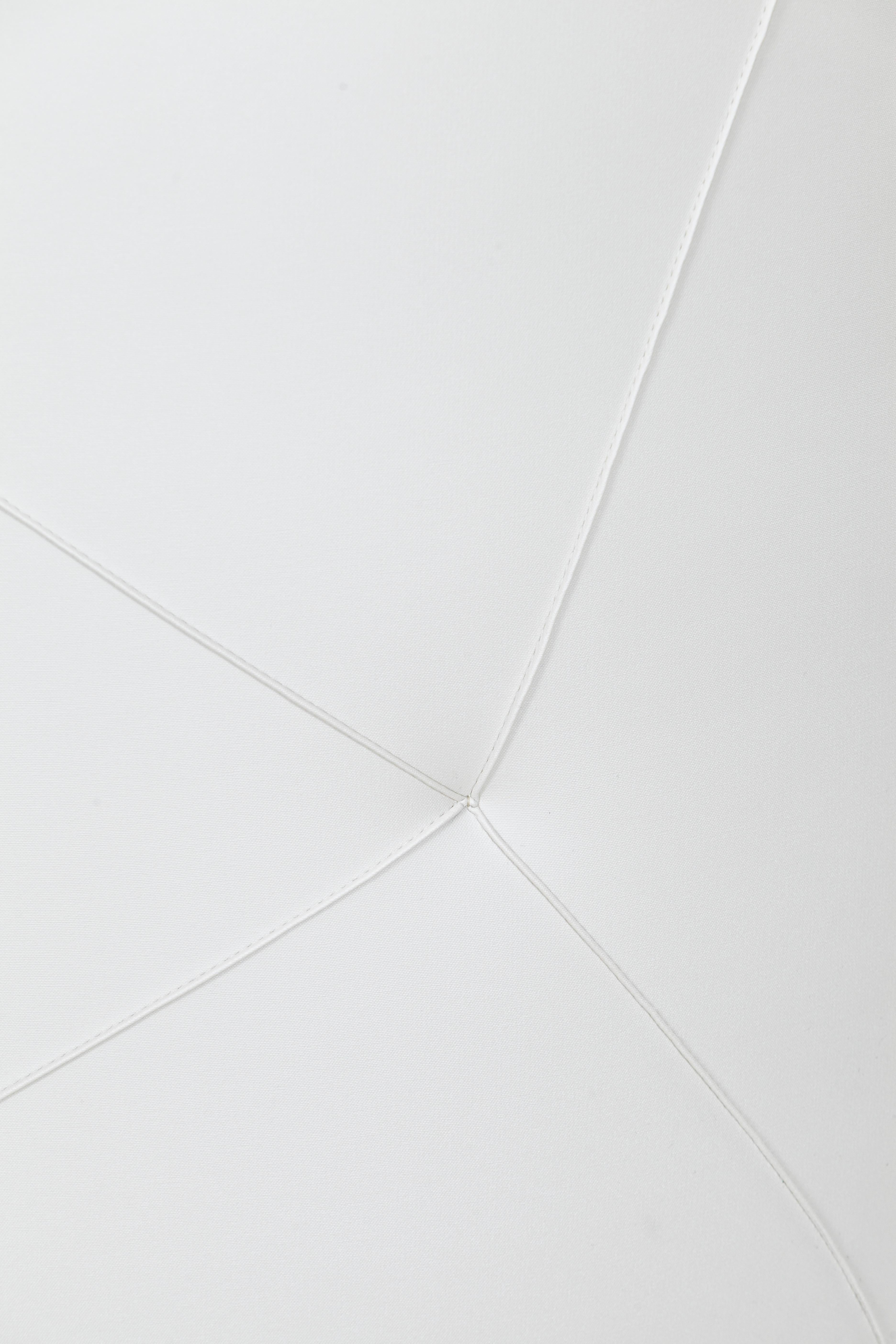 Ensemble de 4 chaises de salle à manger Margot, en cuir blanc, Greenapple, modernité du milieu du siècle Neuf - En vente à Lisboa, PT