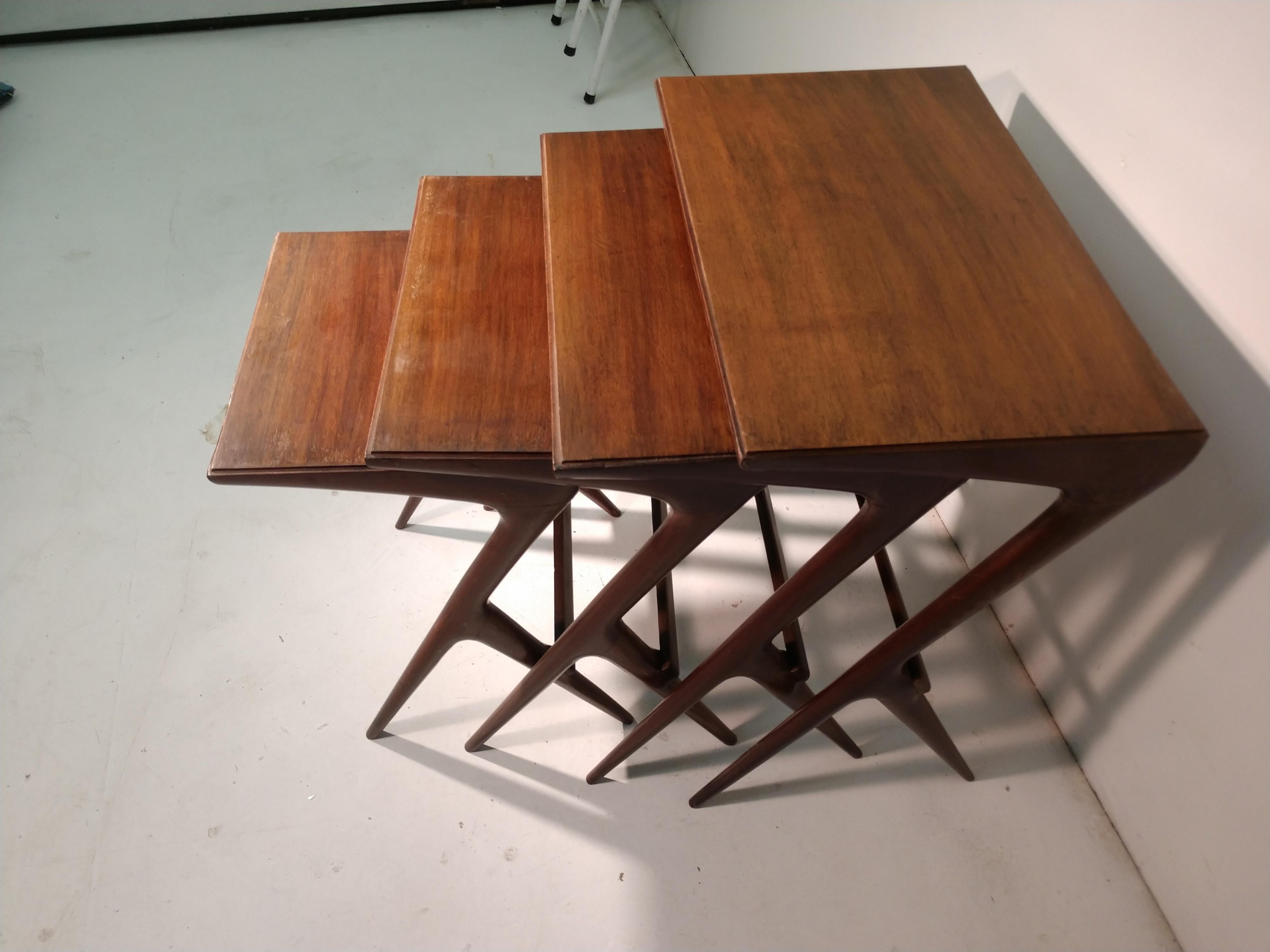 Mid-Century Modern Sculptural Set of 4 Walnut Nesting Tables by Ico Parisi For Sale 4