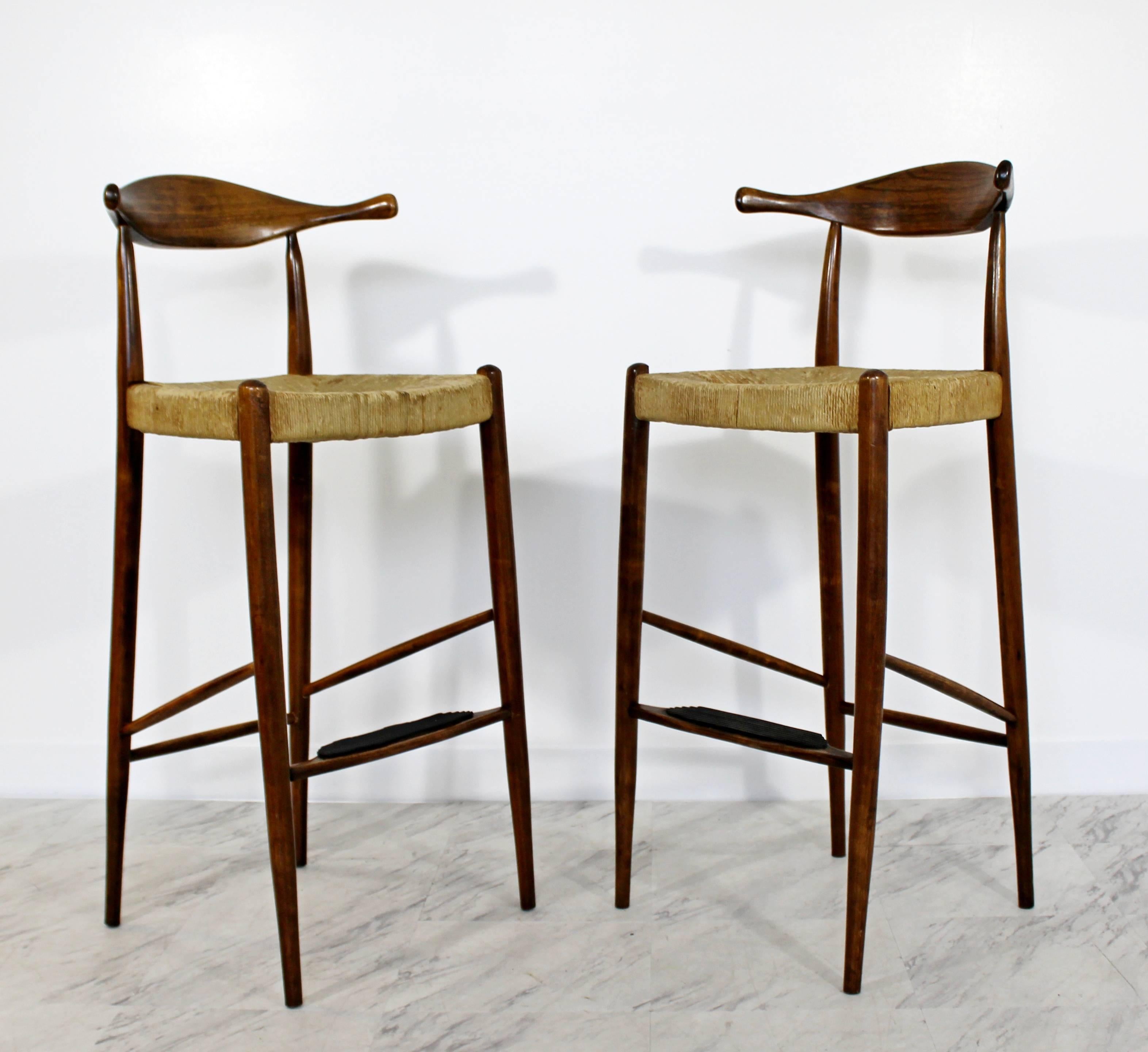 hans wegner counter stool