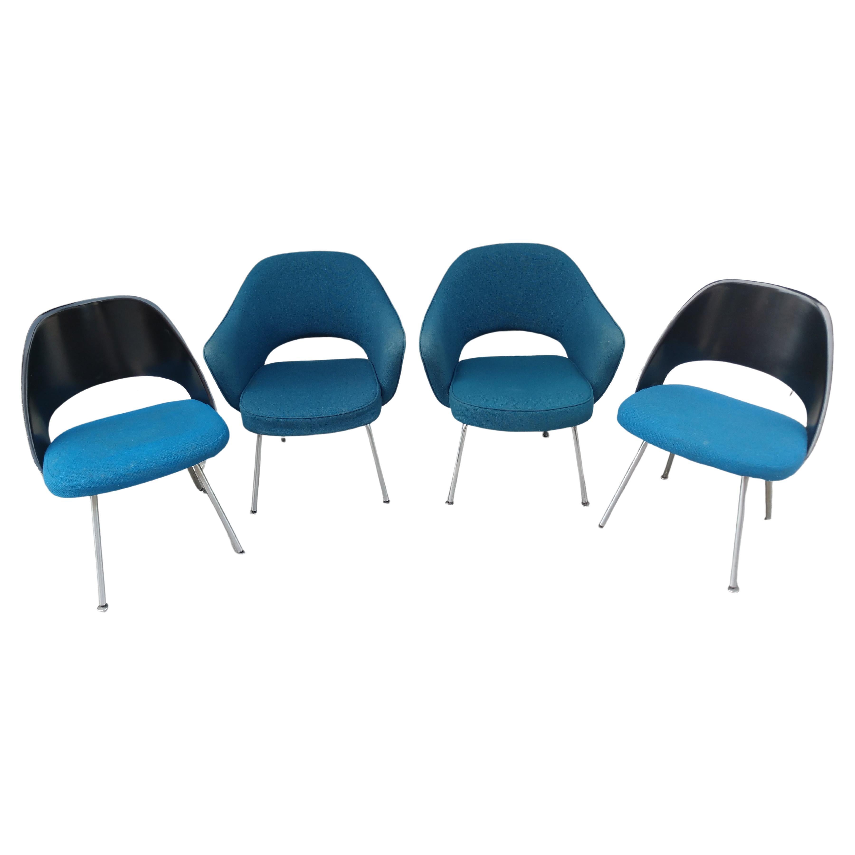 Mid-Century Modern Set of 4 Saarinen for Knoll Executive Chairs