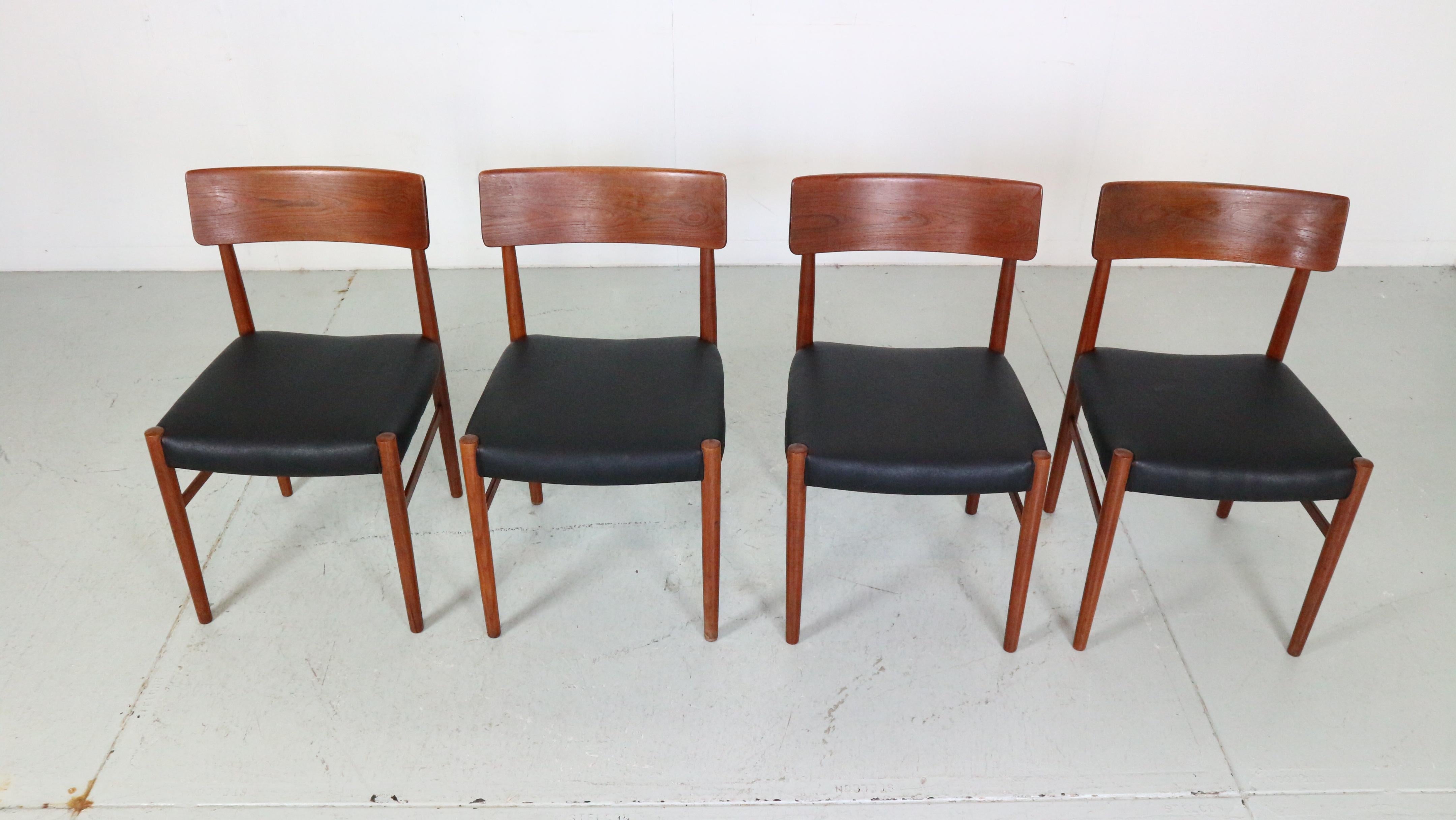 Scandinavian Modern Mid-Century Modern Set of 4 Teak Dinning Room Chairs, 1960 Denmark For Sale