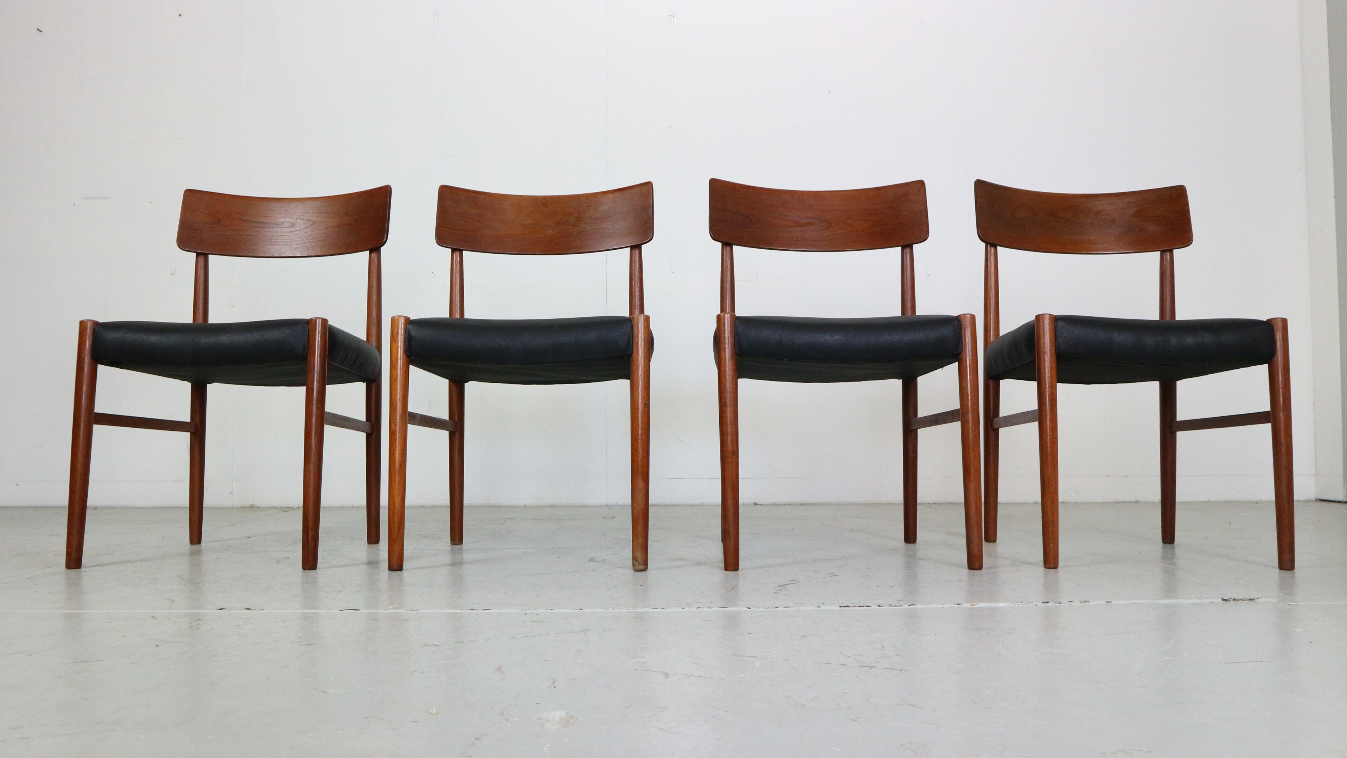 Danish Mid-Century Modern Set of 4 Teak Dinning Room Chairs, 1960 Denmark For Sale