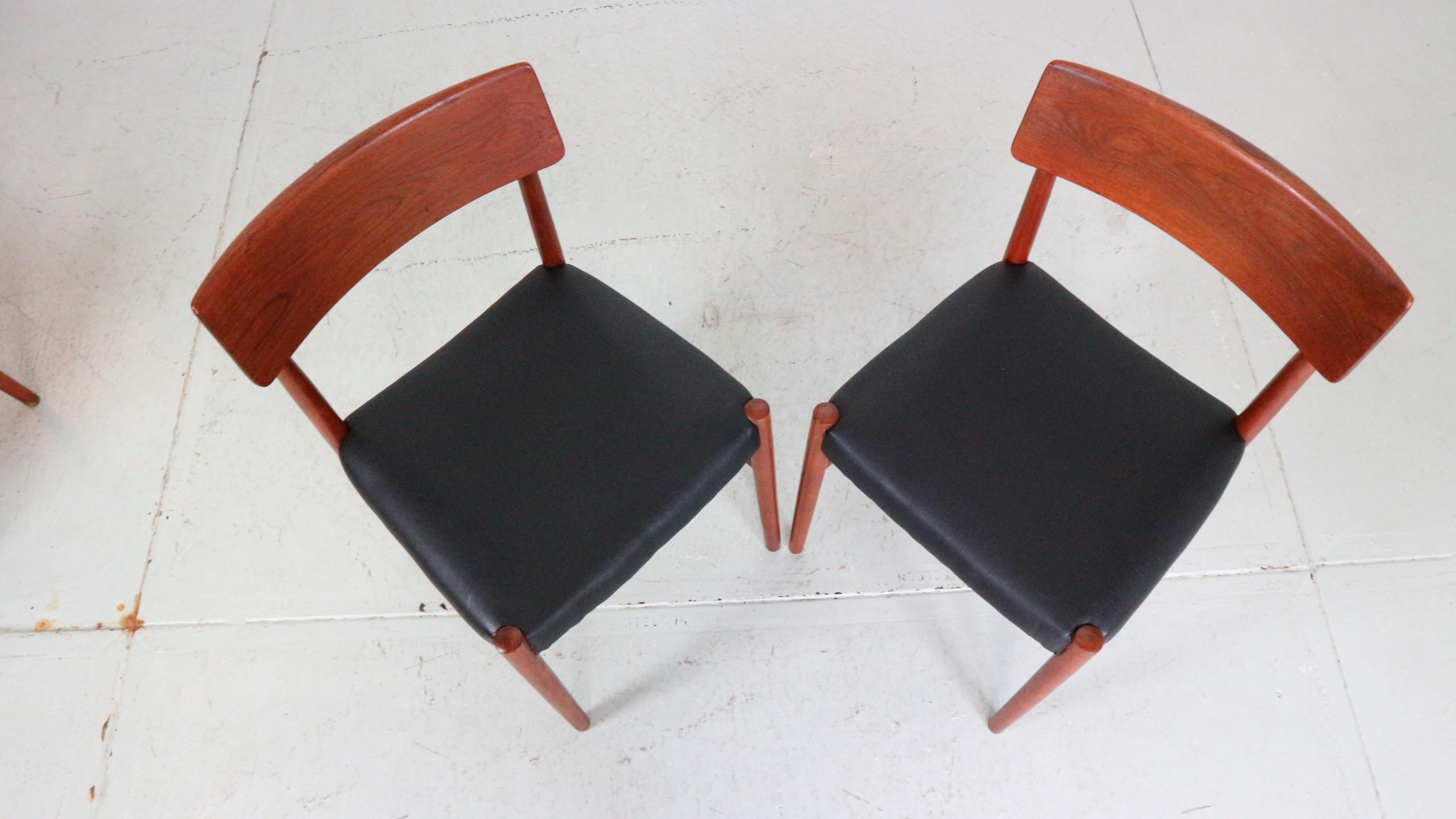 Mid-Century Modern Set of 4 Teak Dinning Room Chairs, 1960 Denmark For Sale 2
