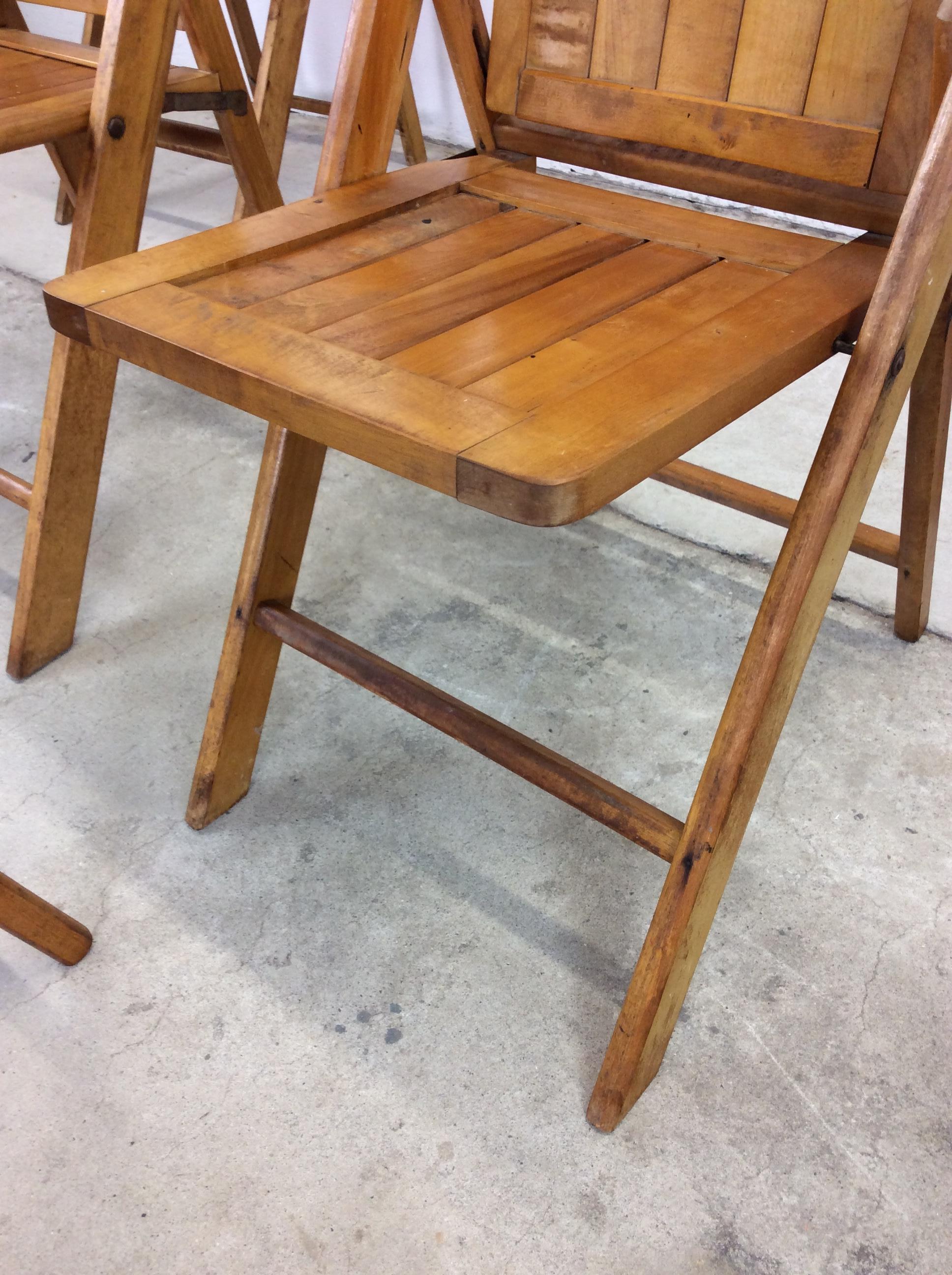 Mid Century Modernes Set aus 5 Klappstühlen mit heller Ahornoberfläche im Angebot 3