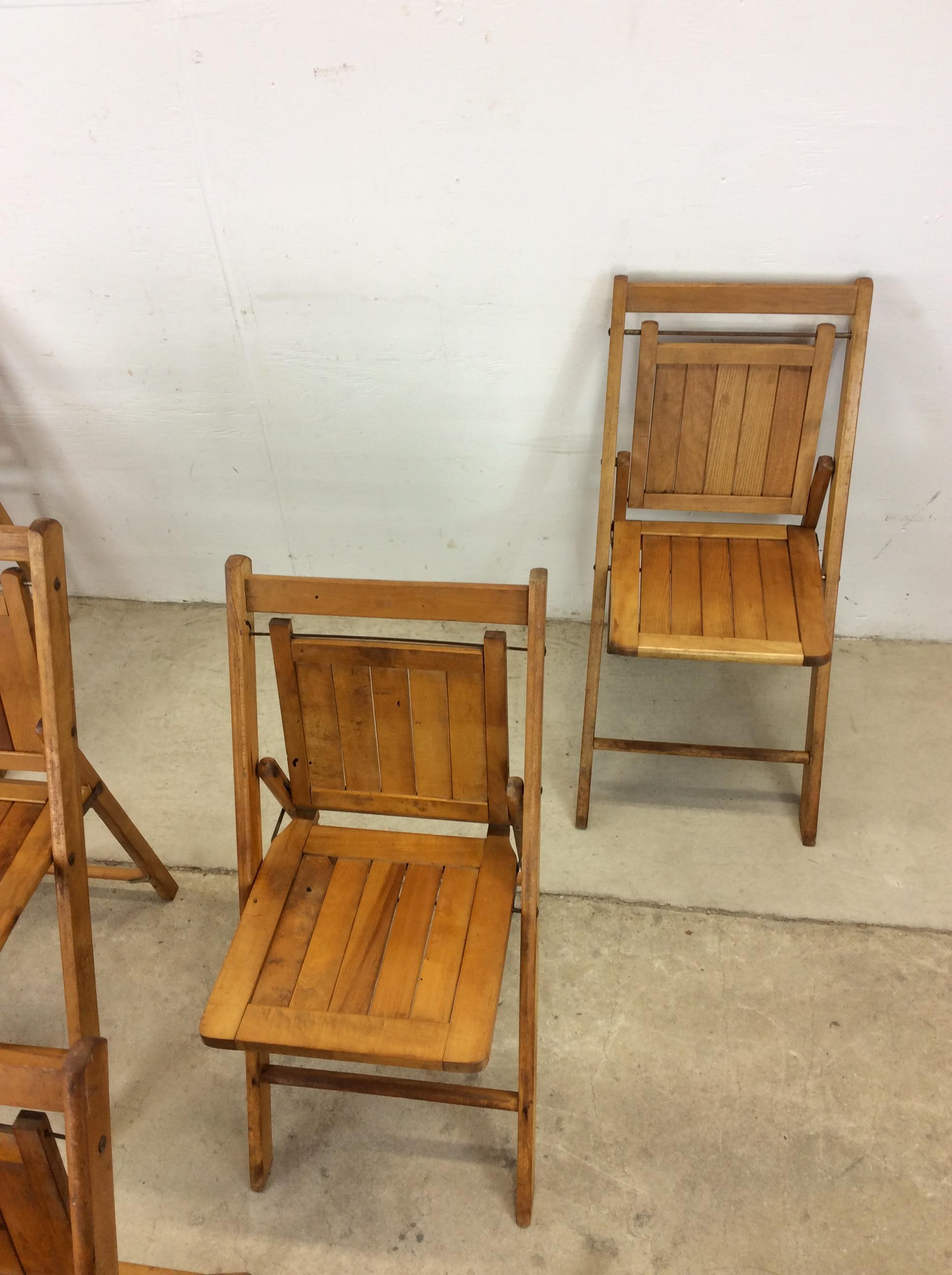 Mid Century Modernes Set aus 5 Klappstühlen mit heller Ahornoberfläche im Zustand „Gut“ im Angebot in Freehold, NJ