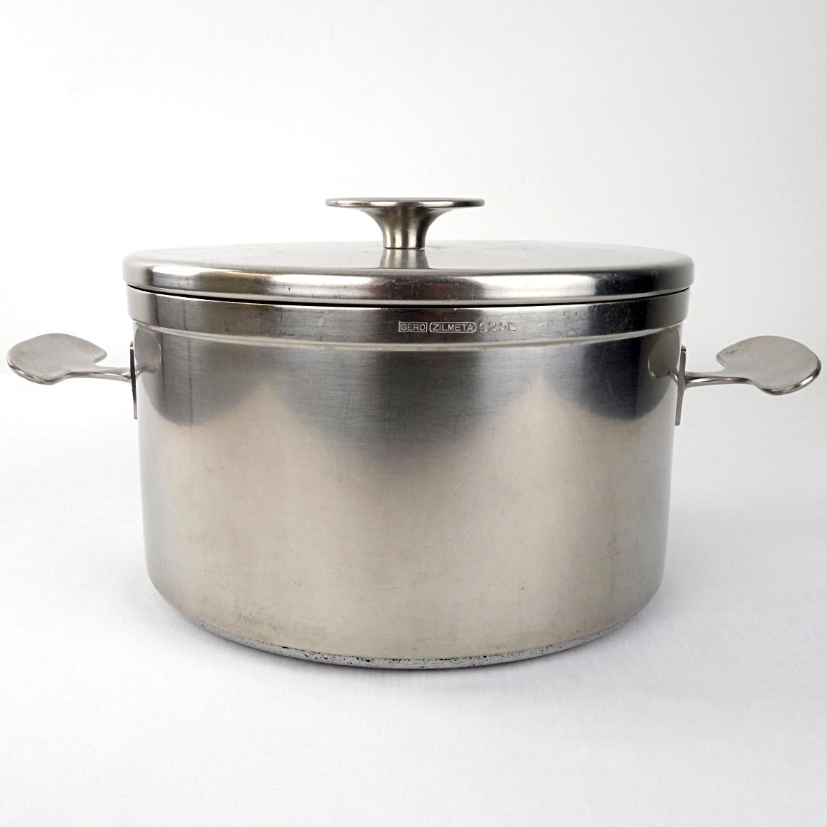 Mid-20th Century Mid-Century Modern Set of 5 Pots and Pans Designed by Dick Simonis for Gero