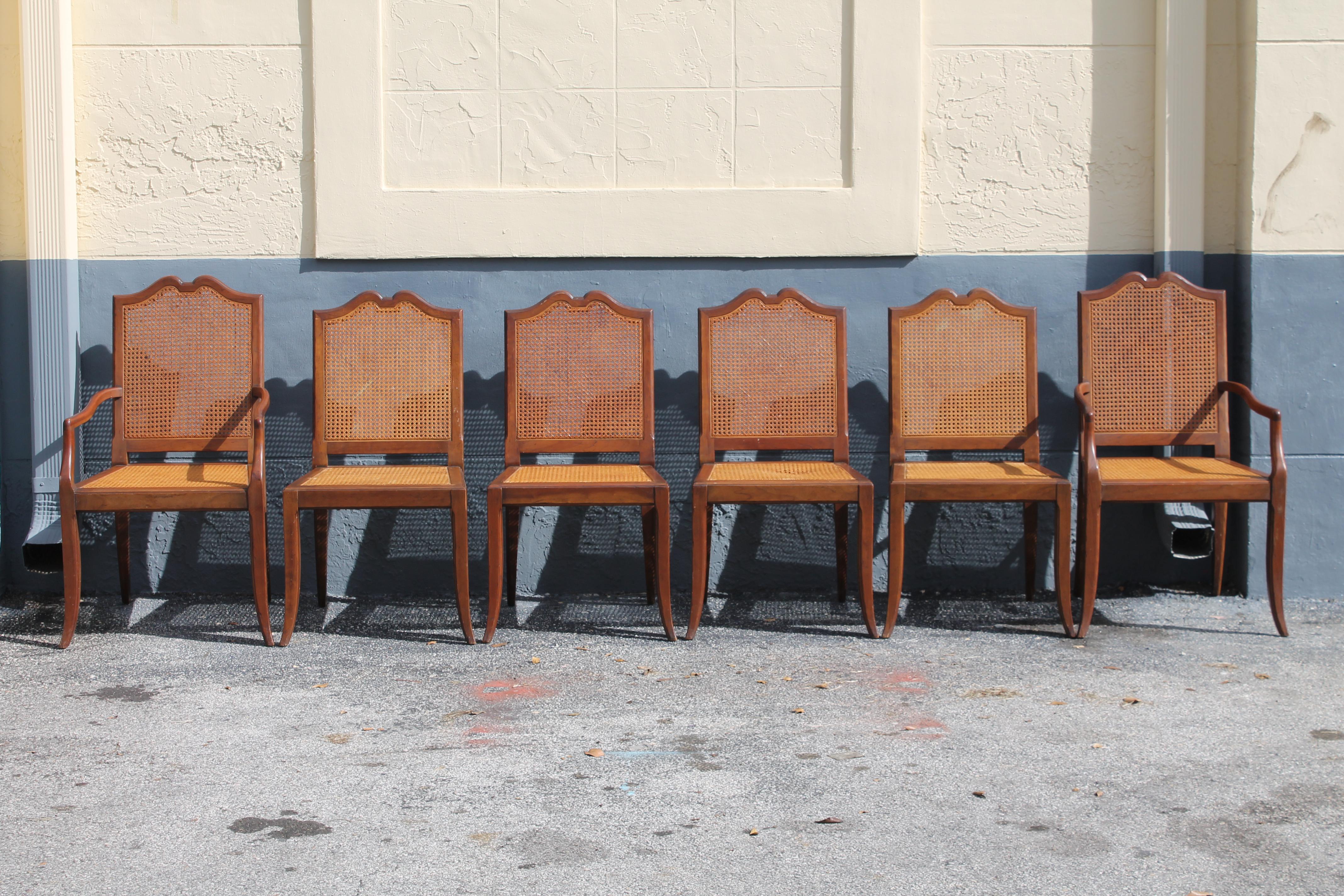 Américain The Moderns Modern Set of 6 Carved and Caned Walnut Dining Chairs 1970's en vente