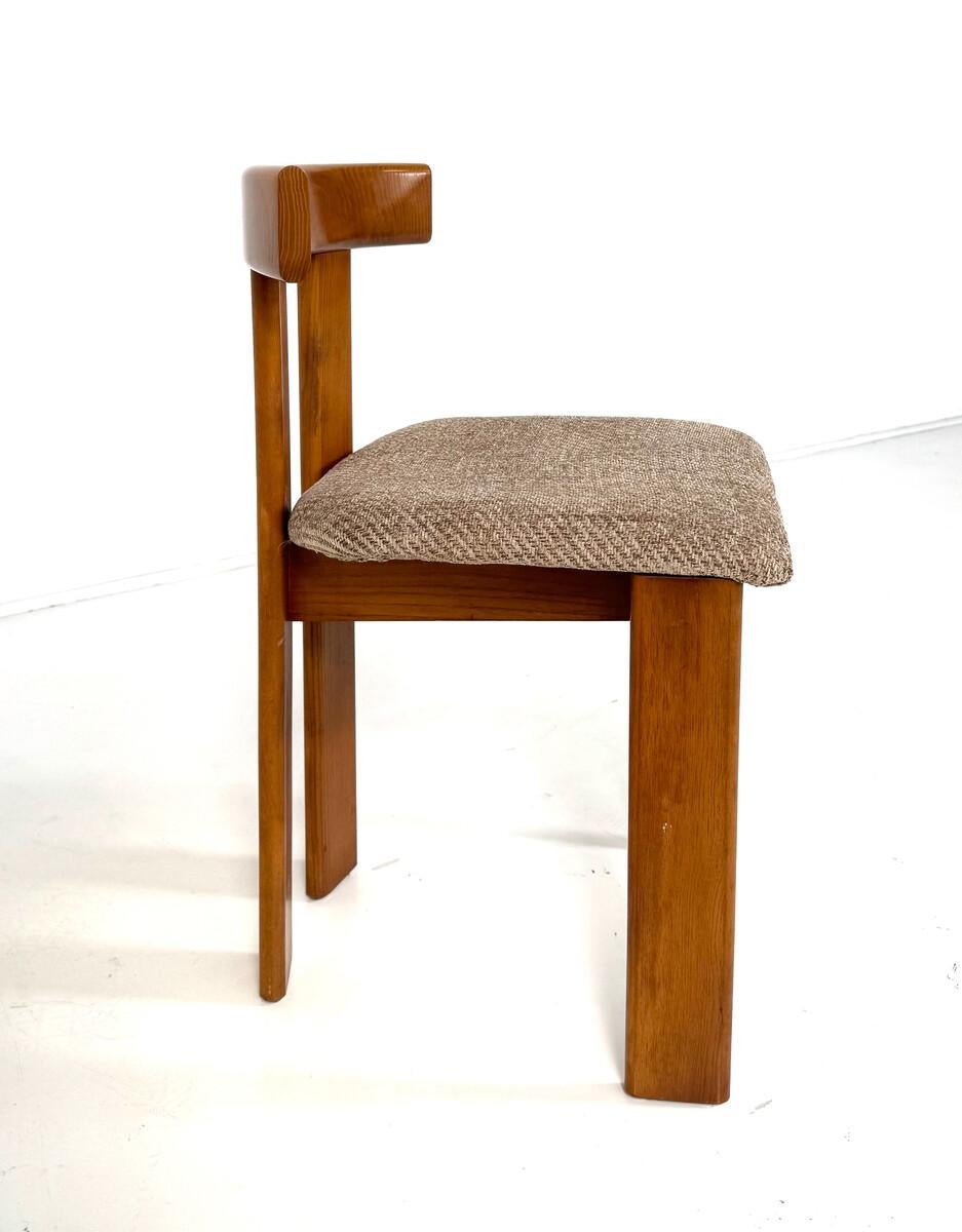 6 Stühle aus der Mitte des Jahrhunderts von Luigi Vaghi, 1960er Jahre (Stoff) im Angebot