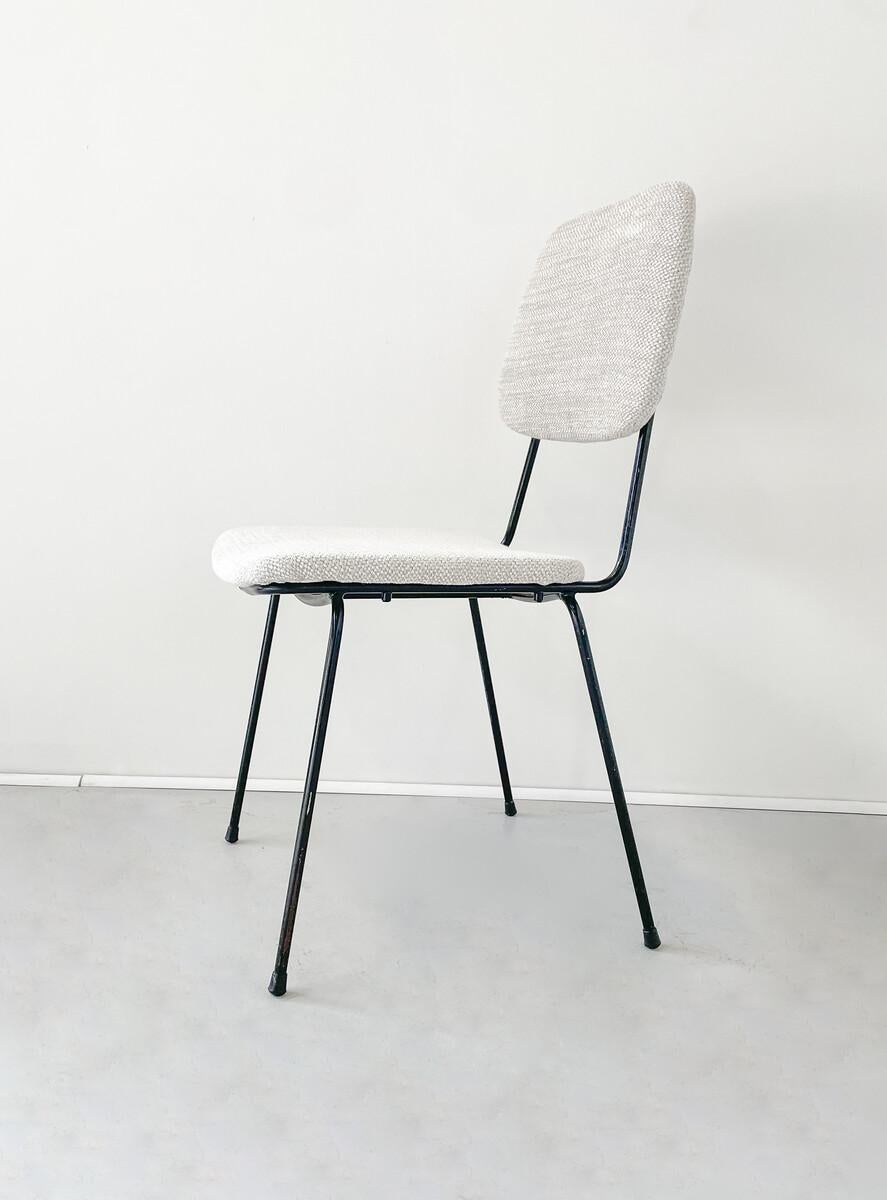 Moderner 6er-Set Stühle aus der Mitte des Jahrhunderts, Italien, 1960er Jahre – neue Polsterung (Stoff) im Angebot