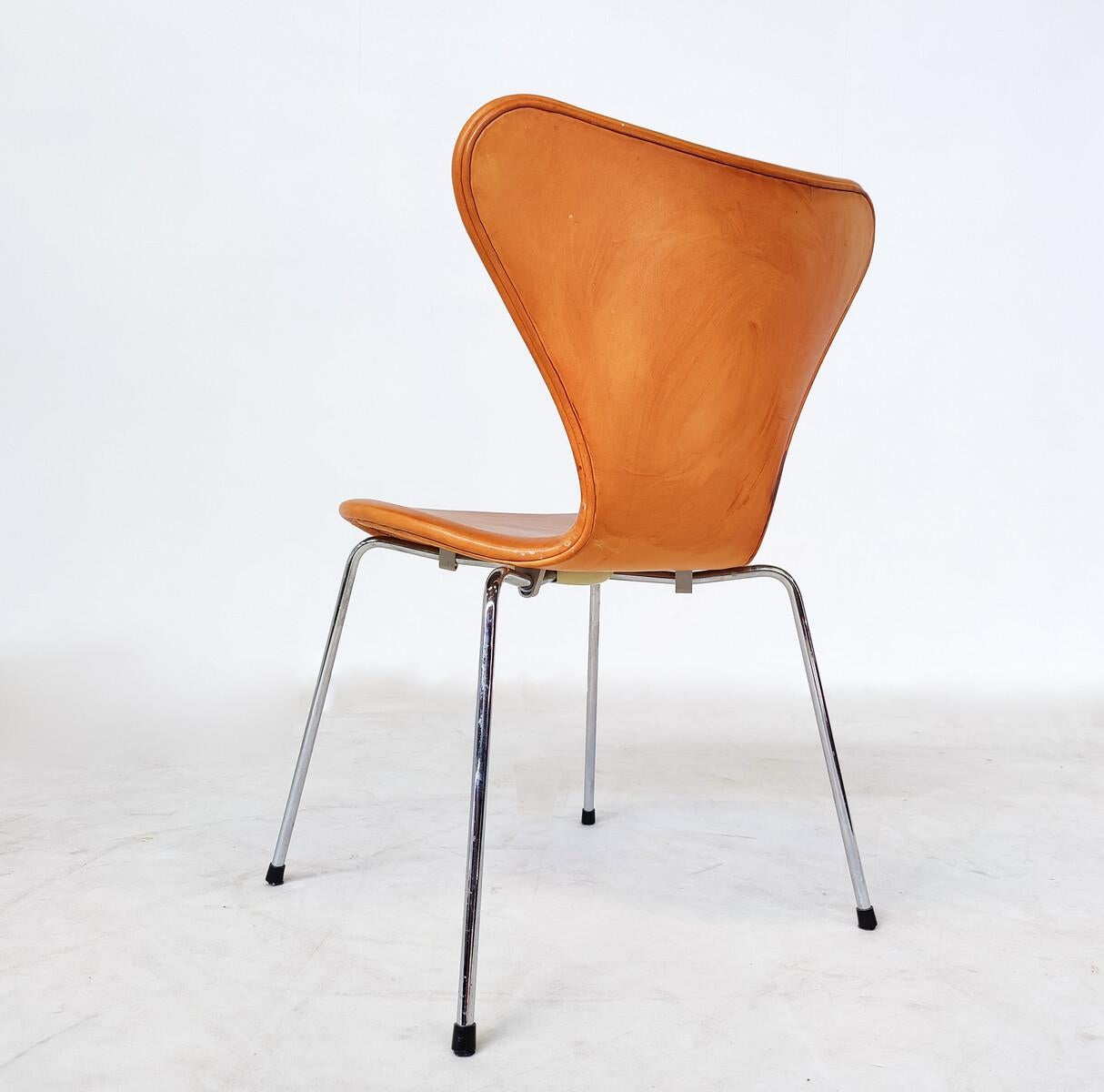 Danish Mid-Century Modern Set of 6 Cognac Leather Chairs by Arne Jacobsen