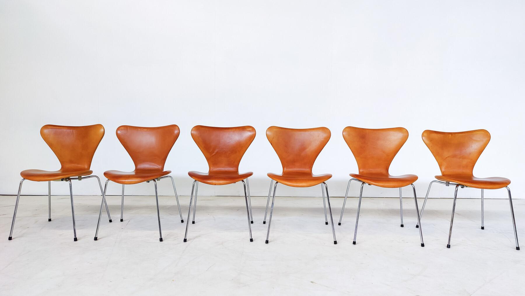 Mid-Century Modern Set of 6 Cognac Leather Chairs by Arne Jacobsen 2