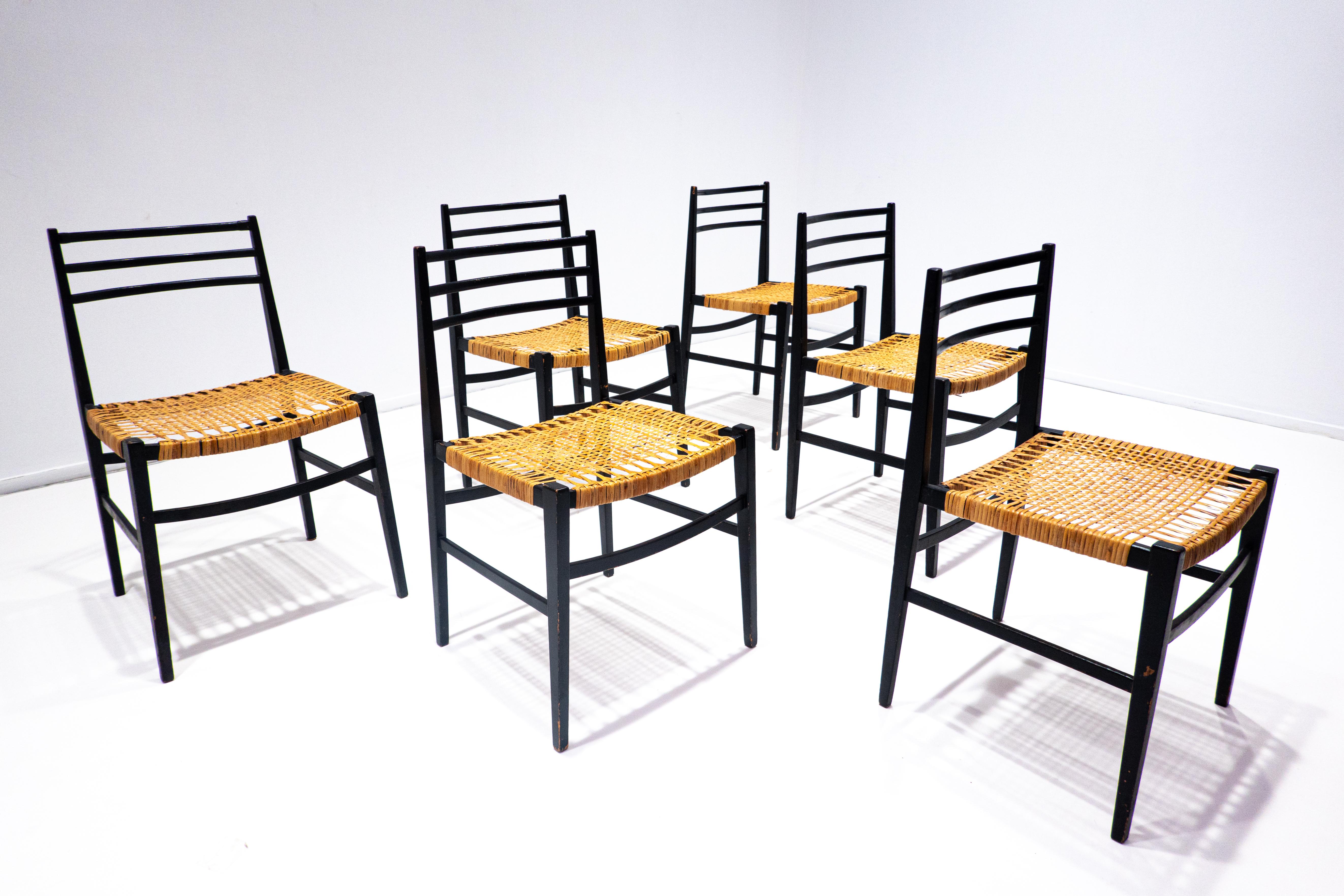Ensemble de 6 chaises de salle à manger modernes du milieu du siècle dernier, en bois et corde de raphia, Italie, années 1960 en vente 1