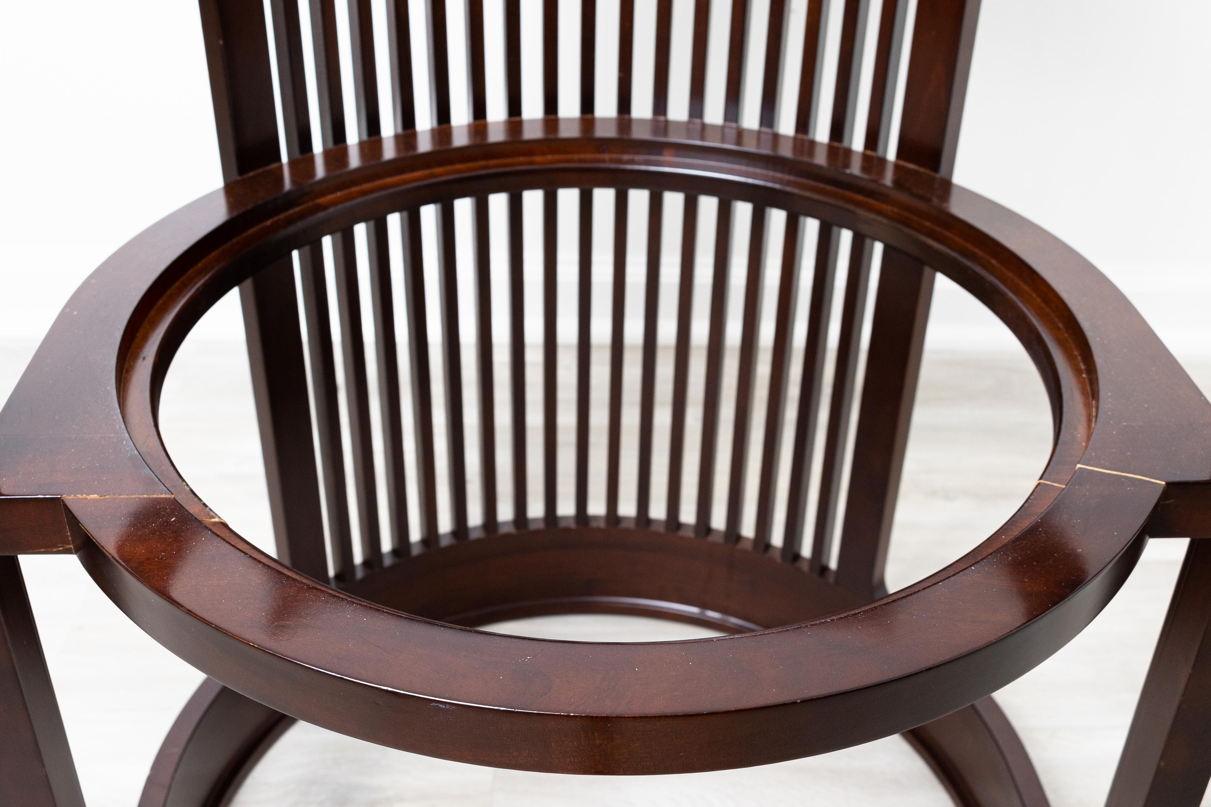 Mid-Century Modern Set of 6 Frank Lloyd Wright Barrel Dining Chair by Cassina 4