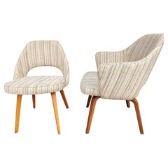 Mid-Century Modern Set of 6 Knoll Executive Chairs with Wood Legs Eero Saarinen