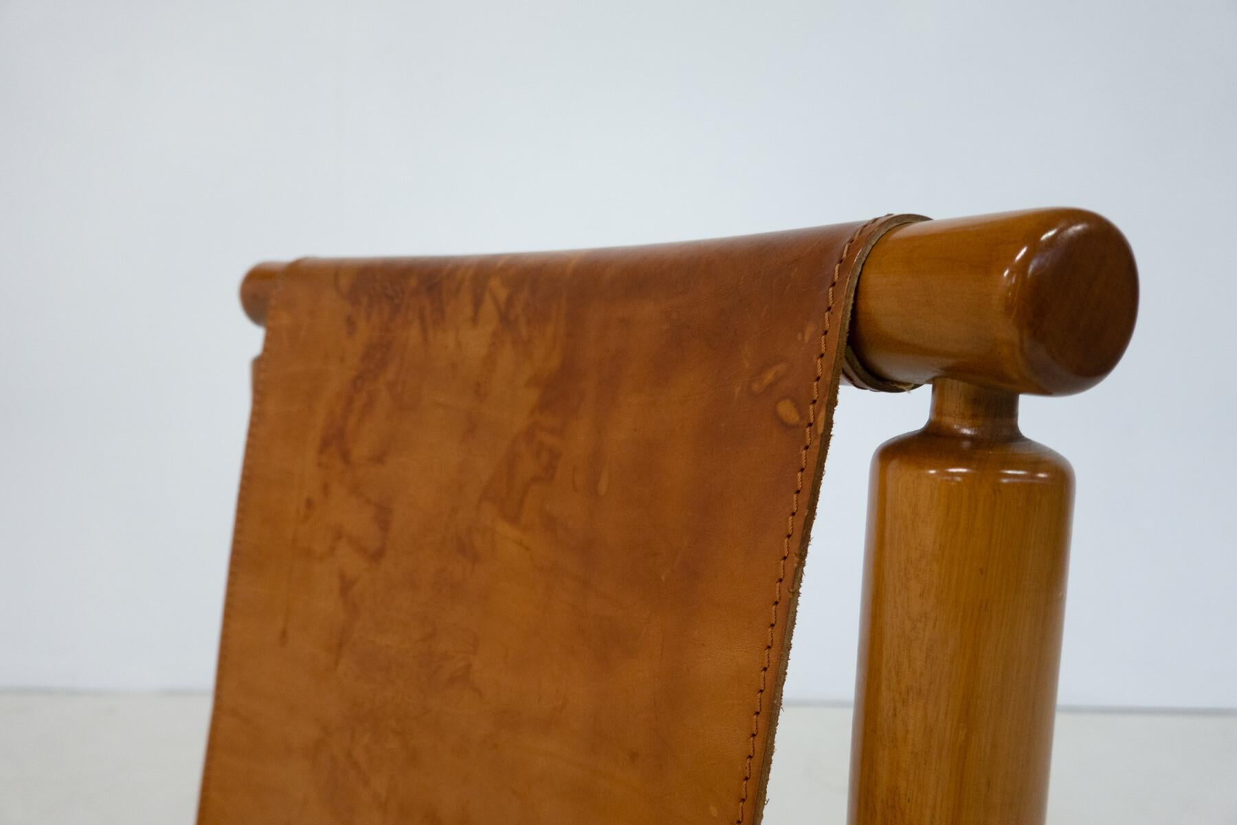 Mid-Century Modern Set of 6 Leather Dining Chairs by Ilmari Tapiovaara for La Pe For Sale 10