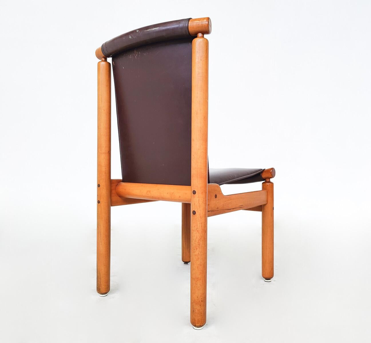 Ensemble de 6 chaises de salle à manger en cuir de style mi-siècle moderne par Ilmari Tapiovaara en vente 3