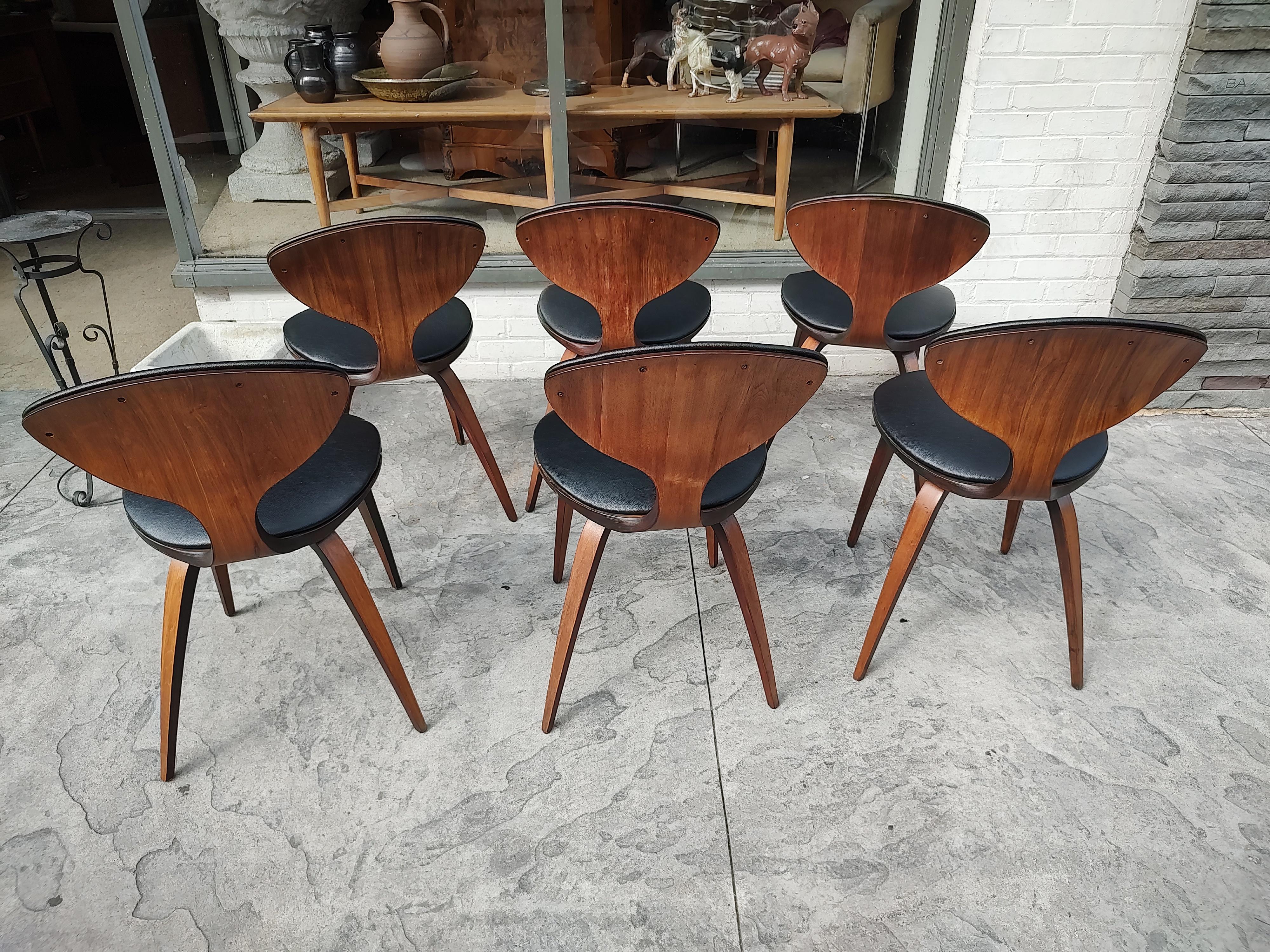 Mid Century Modern Set of 6 Original Norman Cherner Dining Chairs for Plycraft  For Sale 4