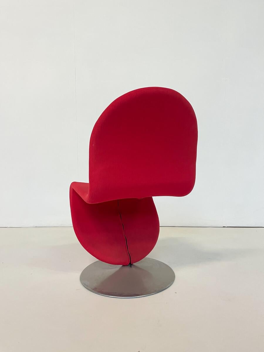 Mid-Century Modern set of 6 red system 123 chairs by Verner Panton, Denmark, 1973.