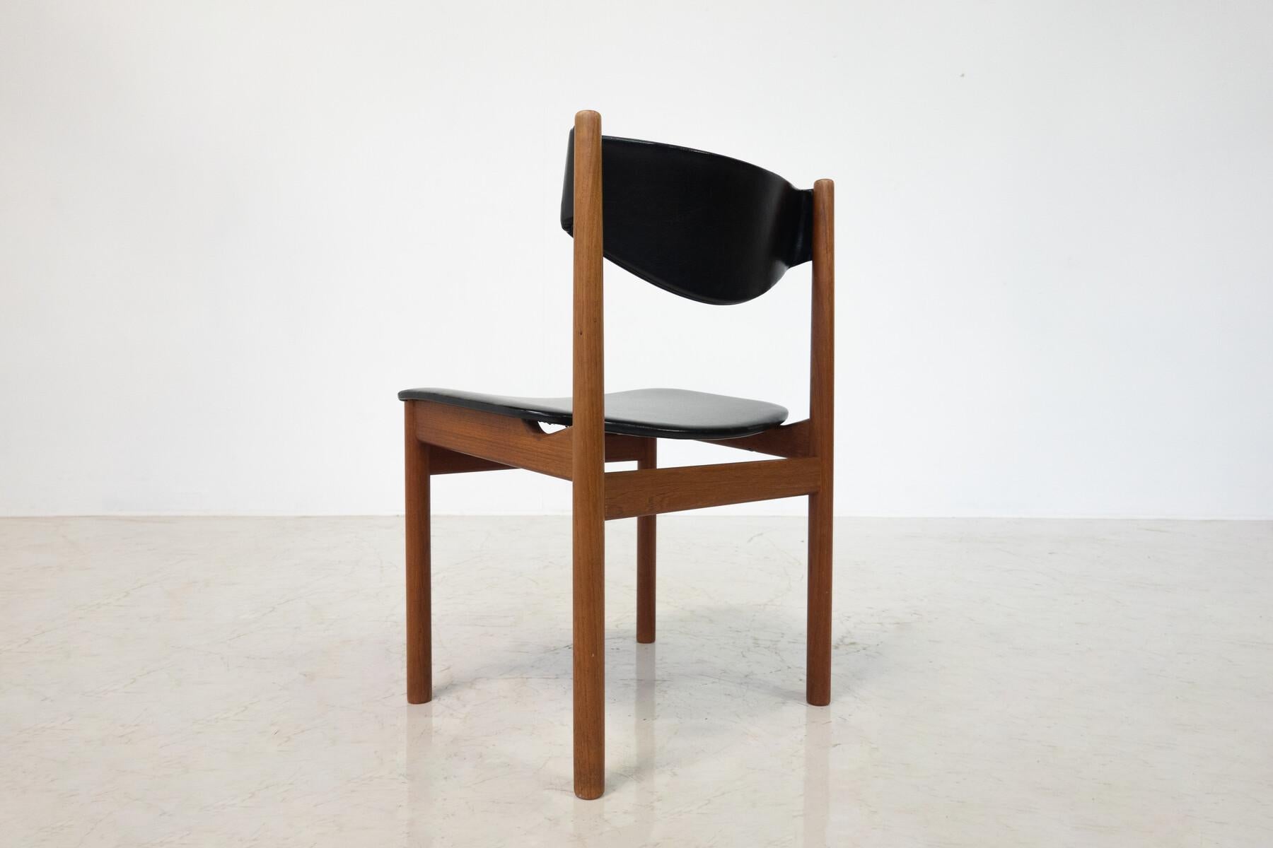 The Moderns Modern Set of 6 Scandinavian Chairs, 1960s en vente 8