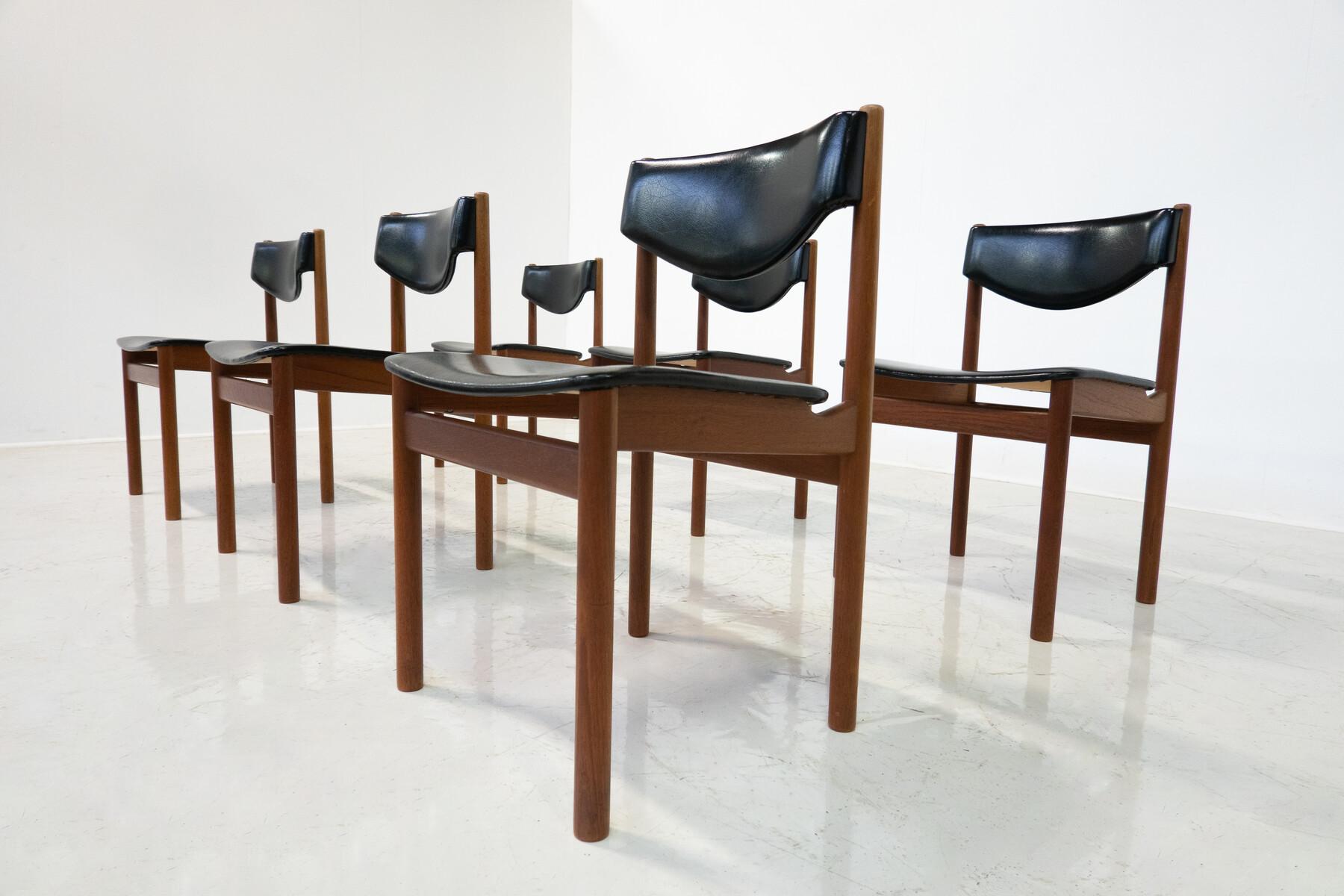 Milieu du XXe siècle The Moderns Modern Set of 6 Scandinavian Chairs, 1960s en vente