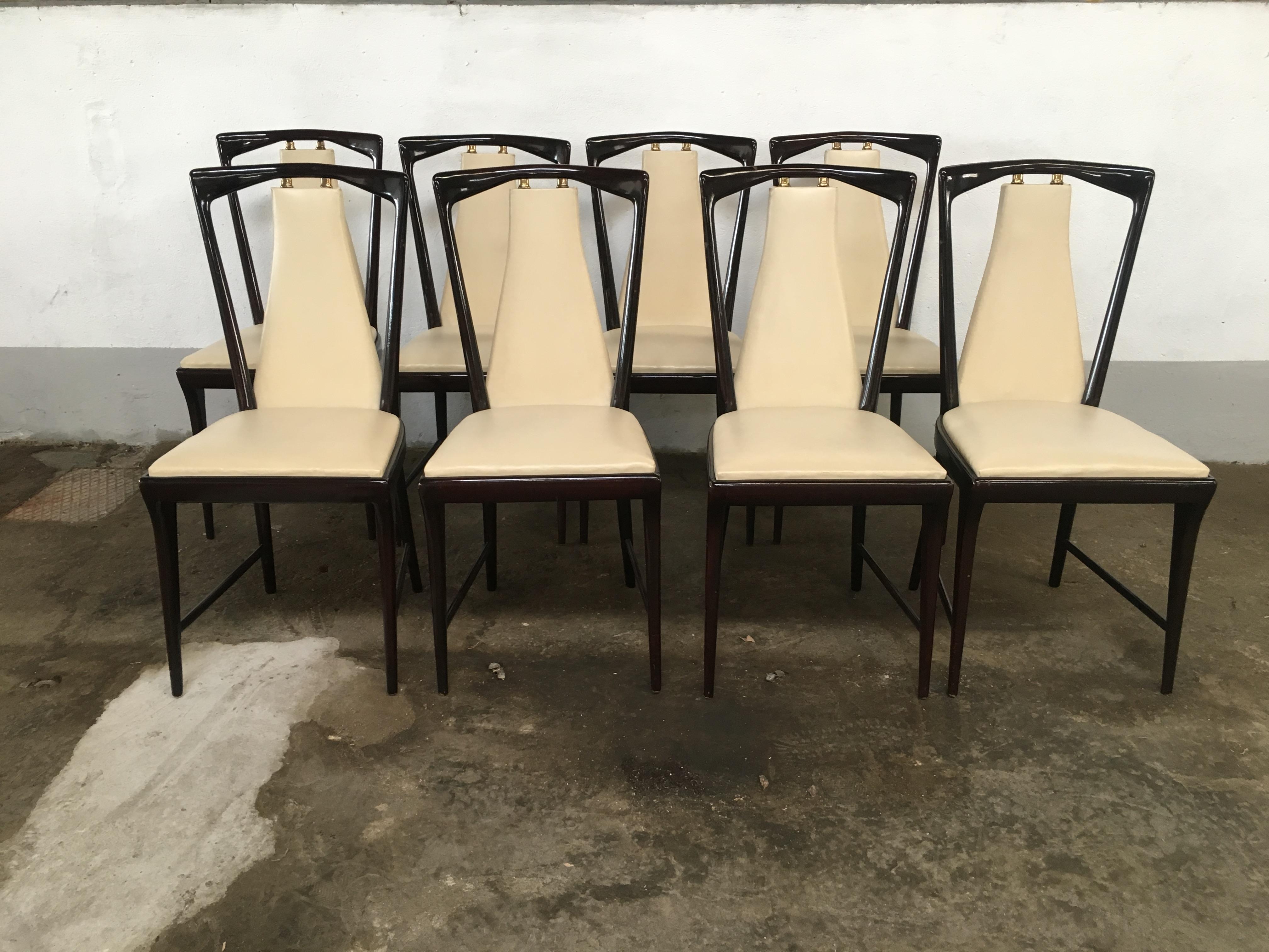 Mid-Century Modern Set of 8 Borsani Mahogany and Faux Leather Italian Chairs In Good Condition In Prato, IT