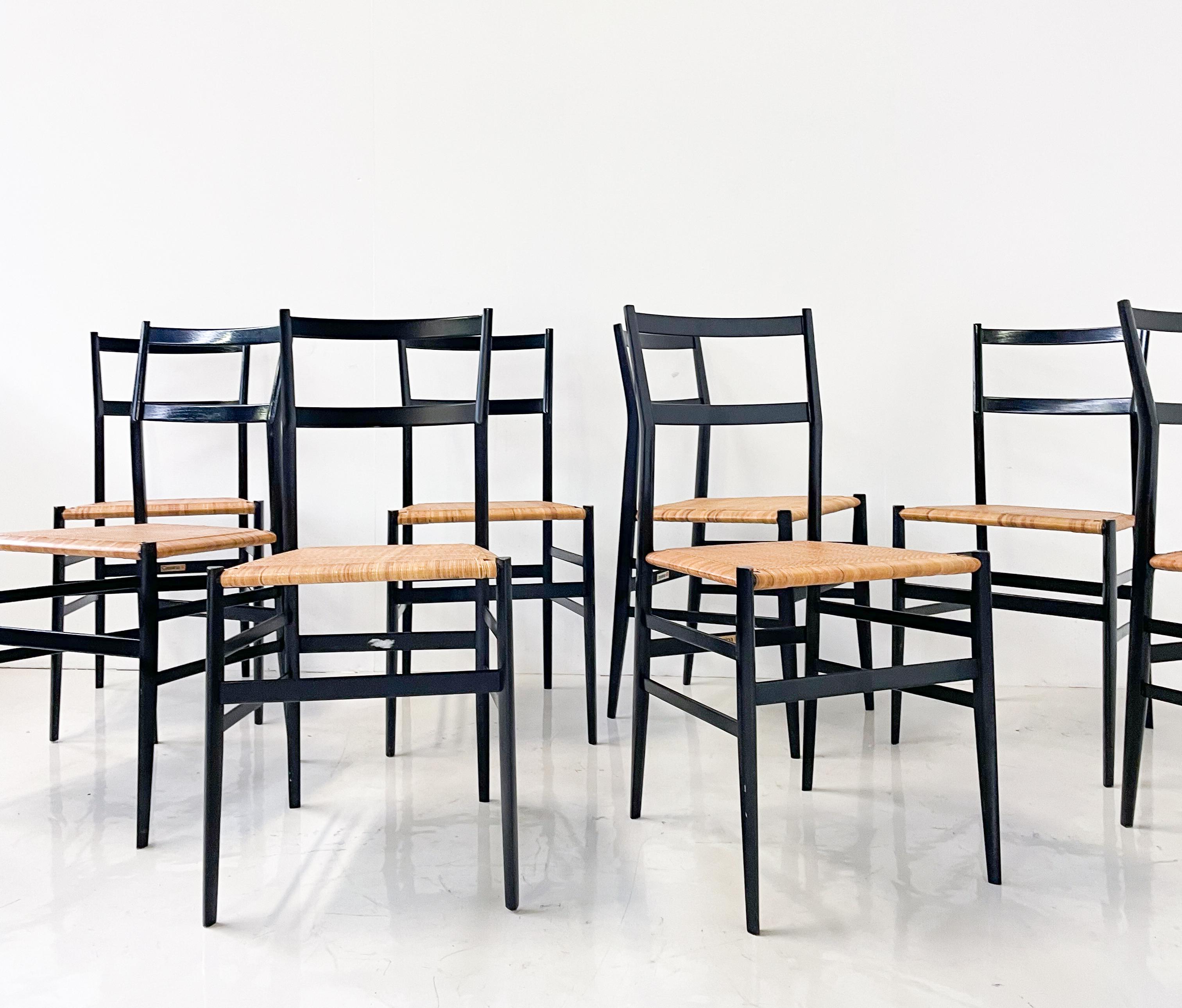Mid-Century Modern Set of 8 Superleggera Chairs by Gil Ponti for Cassina, 1960s In Good Condition In Brussels, BE