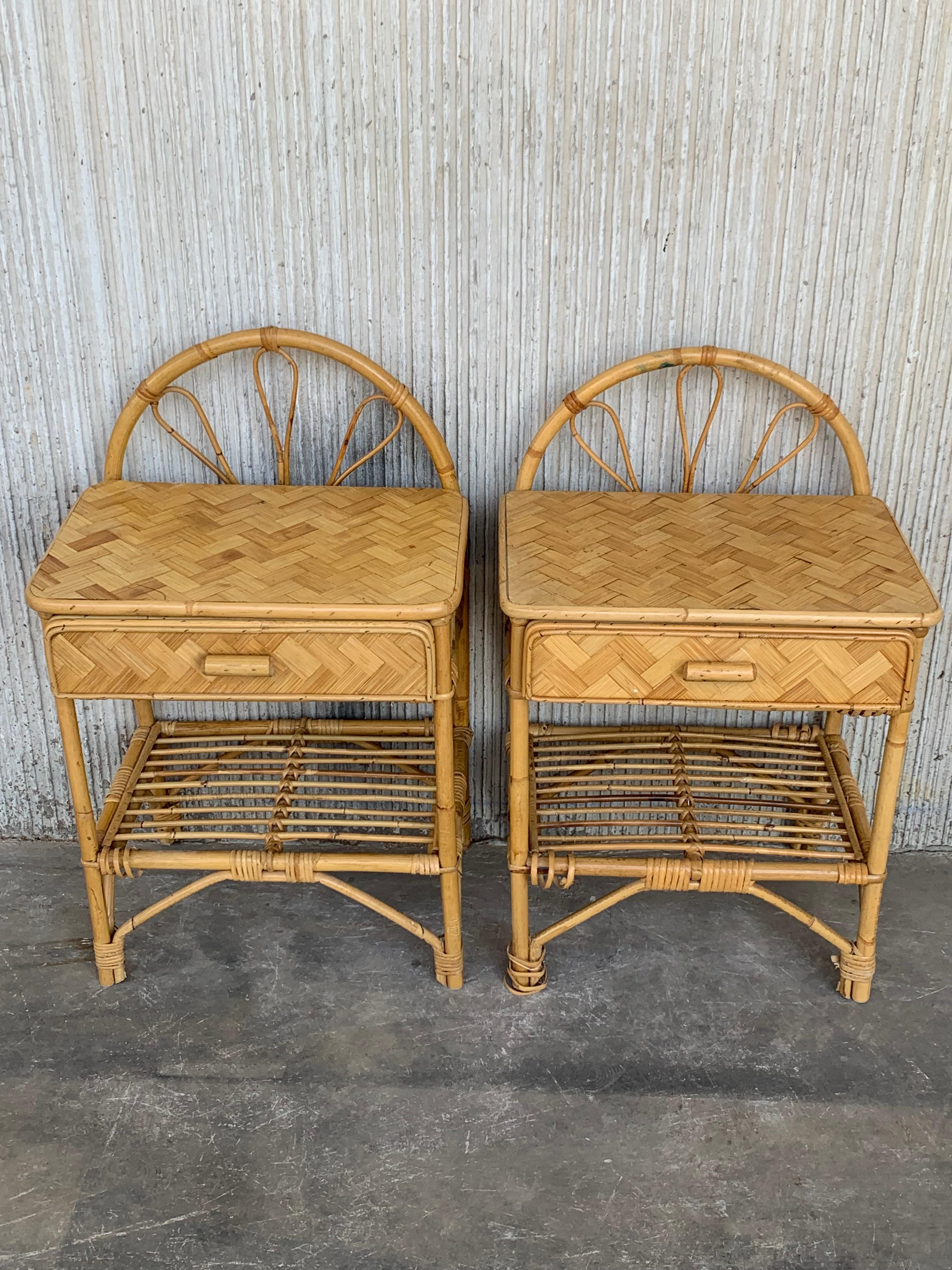 Mid-Century Modern Set of Bamboo and Bentwood Headboard and Two Nightstands For Sale 2