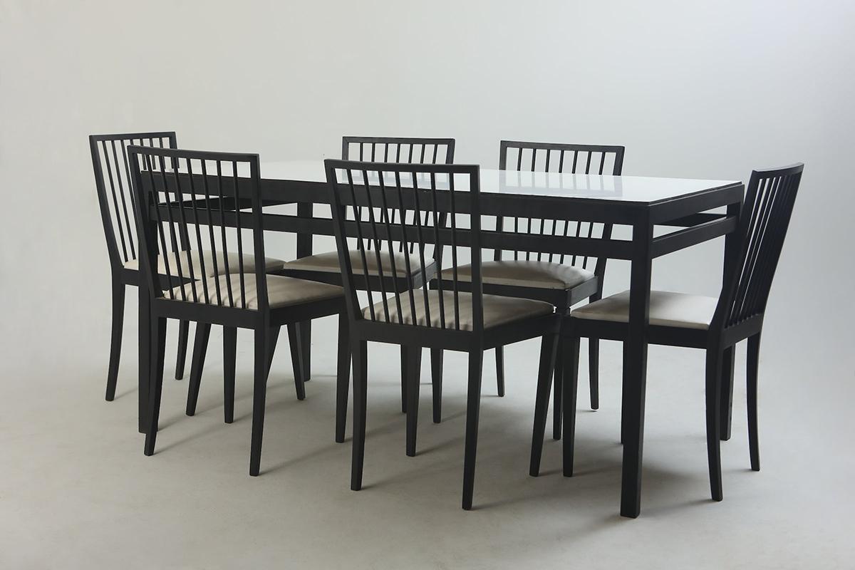 Mid-Century Modern set of dining table with six chairs by Brazilian Manufacture Móveis Flama, 1950s

This set comprises 1 (one) dining table and 6 (six) chairs. Designed in the 1950s by Flama Móveis Manufacture, well-known for the quality of its