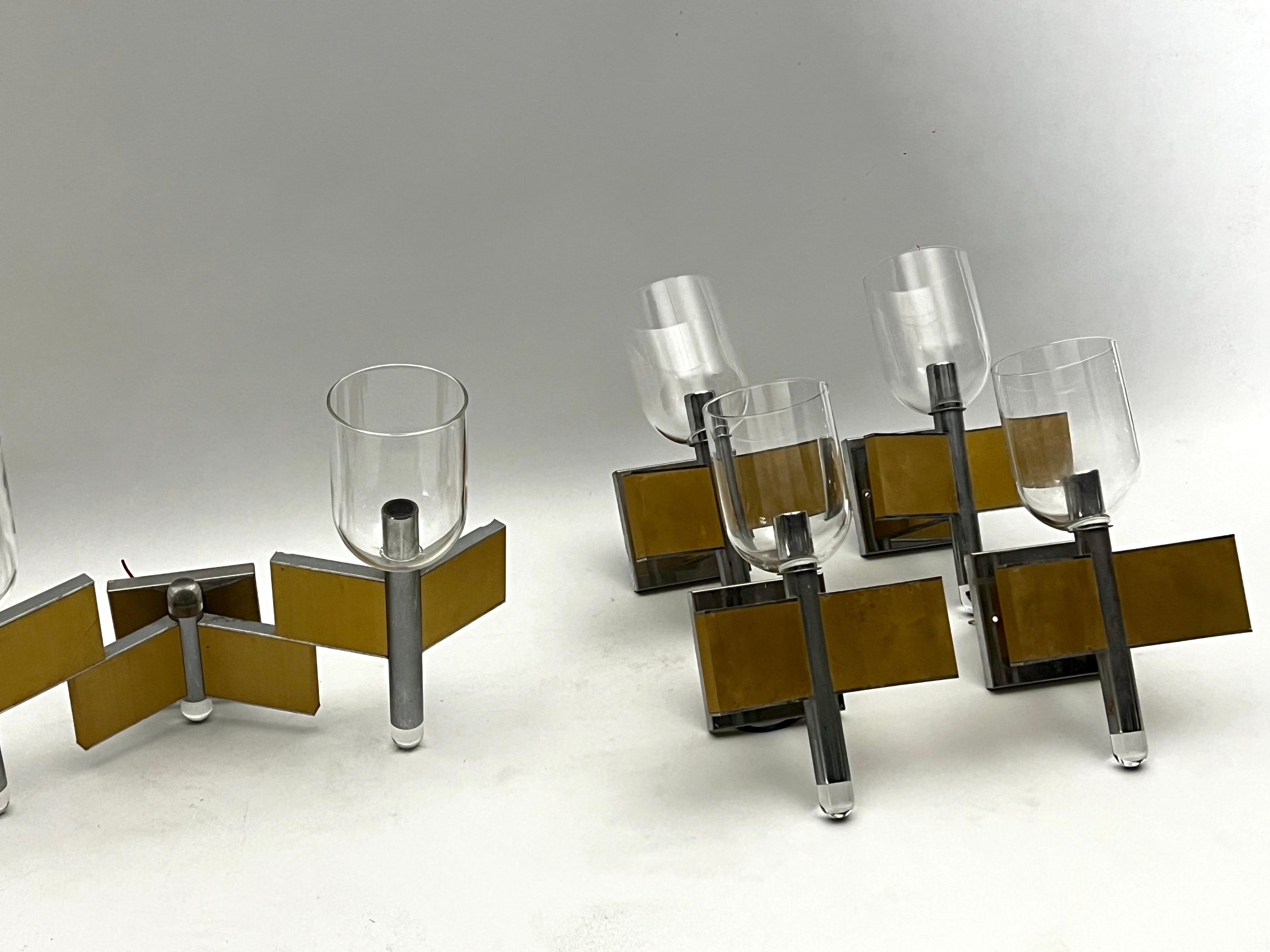 Mid-Century Modern set of eight brass and chrome sconces by Sciolari. Italy 1970 For Sale 1