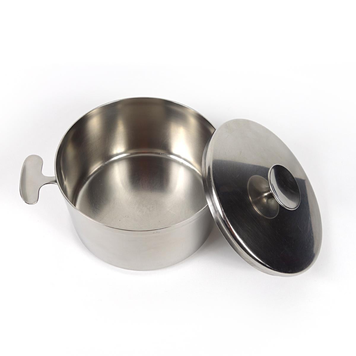 The Moderns Modernity Set of Five Stainless Steel Pans by Dick Simonis for Gero (Ensemble de cinq casseroles en acier inoxydable) en vente 1