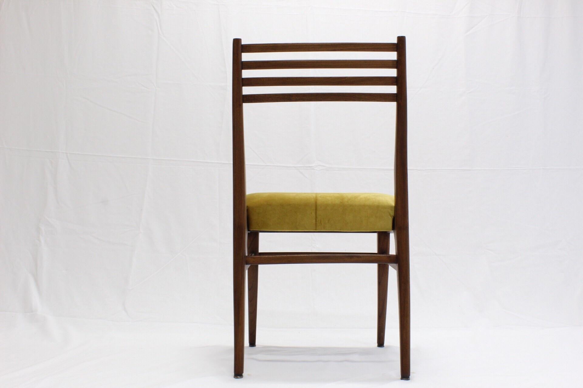 Elm Mid-Century Modern Set of Four Chairs by Malinche, Mexico, circa 1960