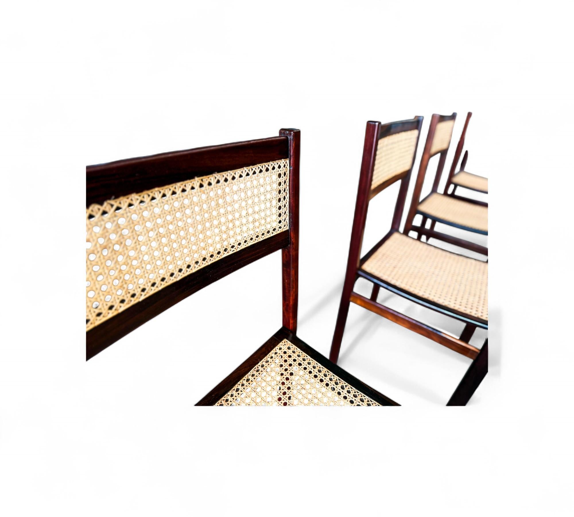 Set di quattro sedie moderne di metà secolo in legno duro e canna, Brasile, anni '60 in vendita 3