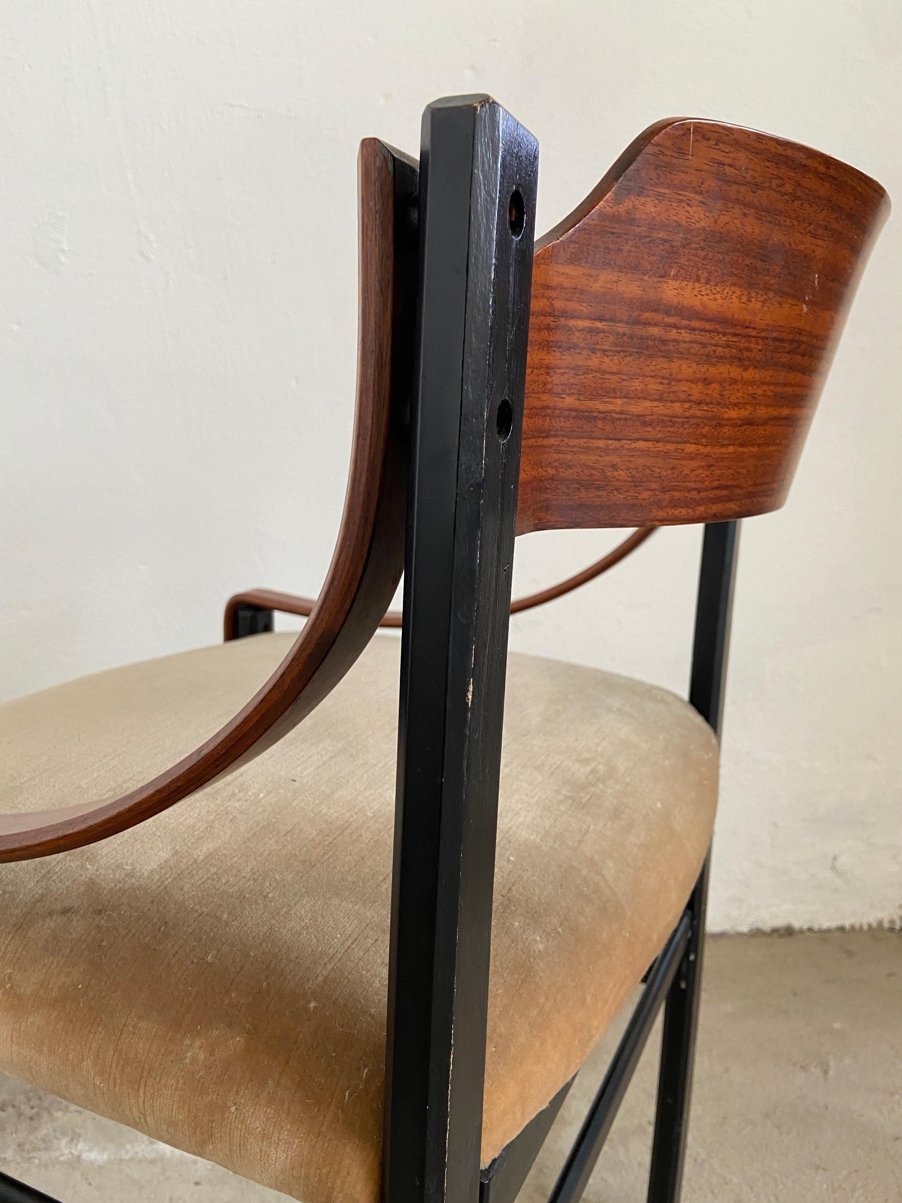 Mid-Century Modern Set of Four Danish Dining Room Mahogany Chairs, 1960s For Sale 2